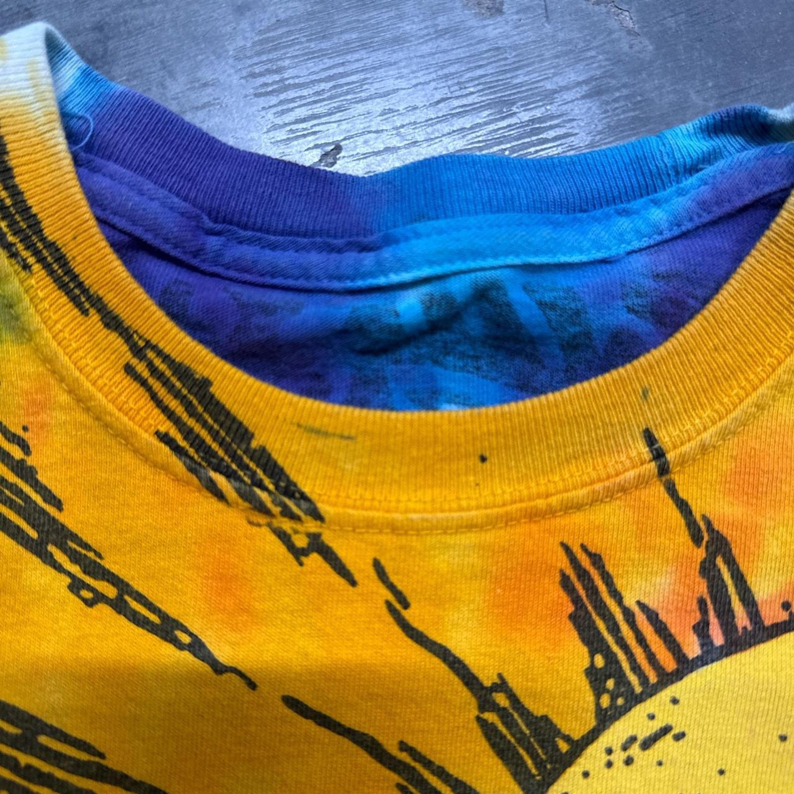 Vintage Vintage 90s Liquid Blue Sun And Moon All Over Print T-Shirt Size US L / EU 52-54 / 3 - 5 Thumbnail