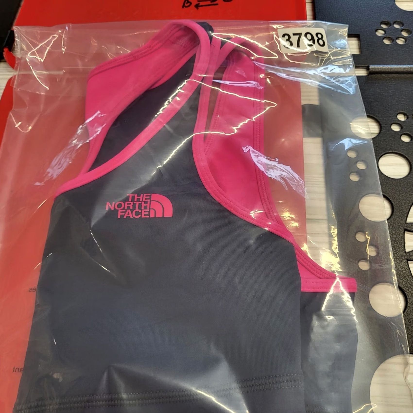 The North Face The North Face Reversible Sports Bra Womens S Gray Hot Pink Racerback Active Gym Size ONE SIZE - 8 Thumbnail