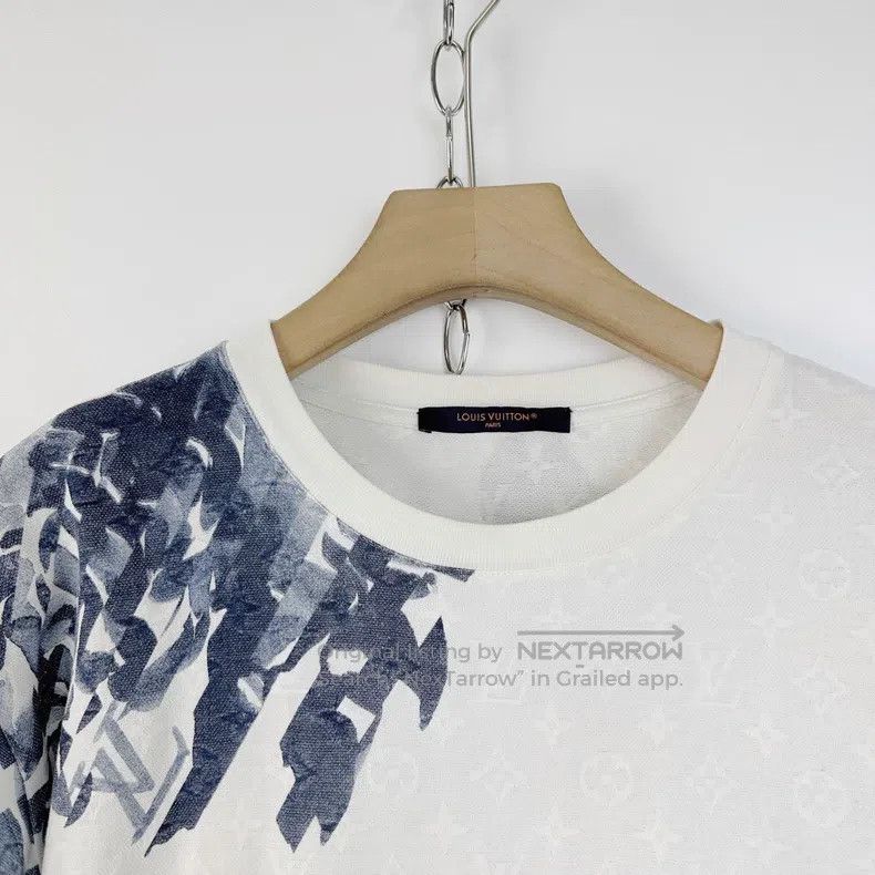 Louis Vuitton Louis Vuitton White plant and flower ink dark pattern pres Size US S / EU 44-46 / 1 - 3 Thumbnail
