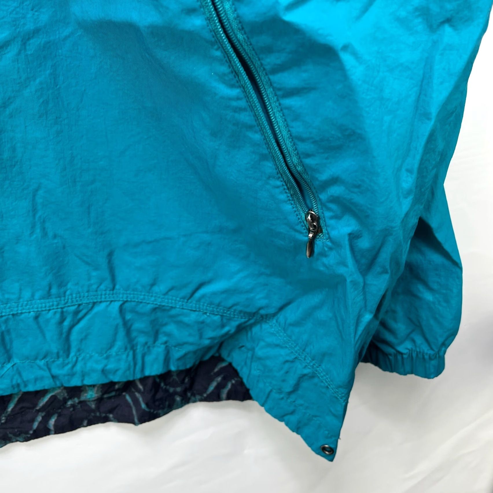 Nike VINTAGE Nike Tonal Swoosh Windbreaker Jacket Womens M Teal 90s Windbreaker Nike Womens Medium Teal 90s Size M / US 6-8 / IT 42-44 - 5 Thumbnail