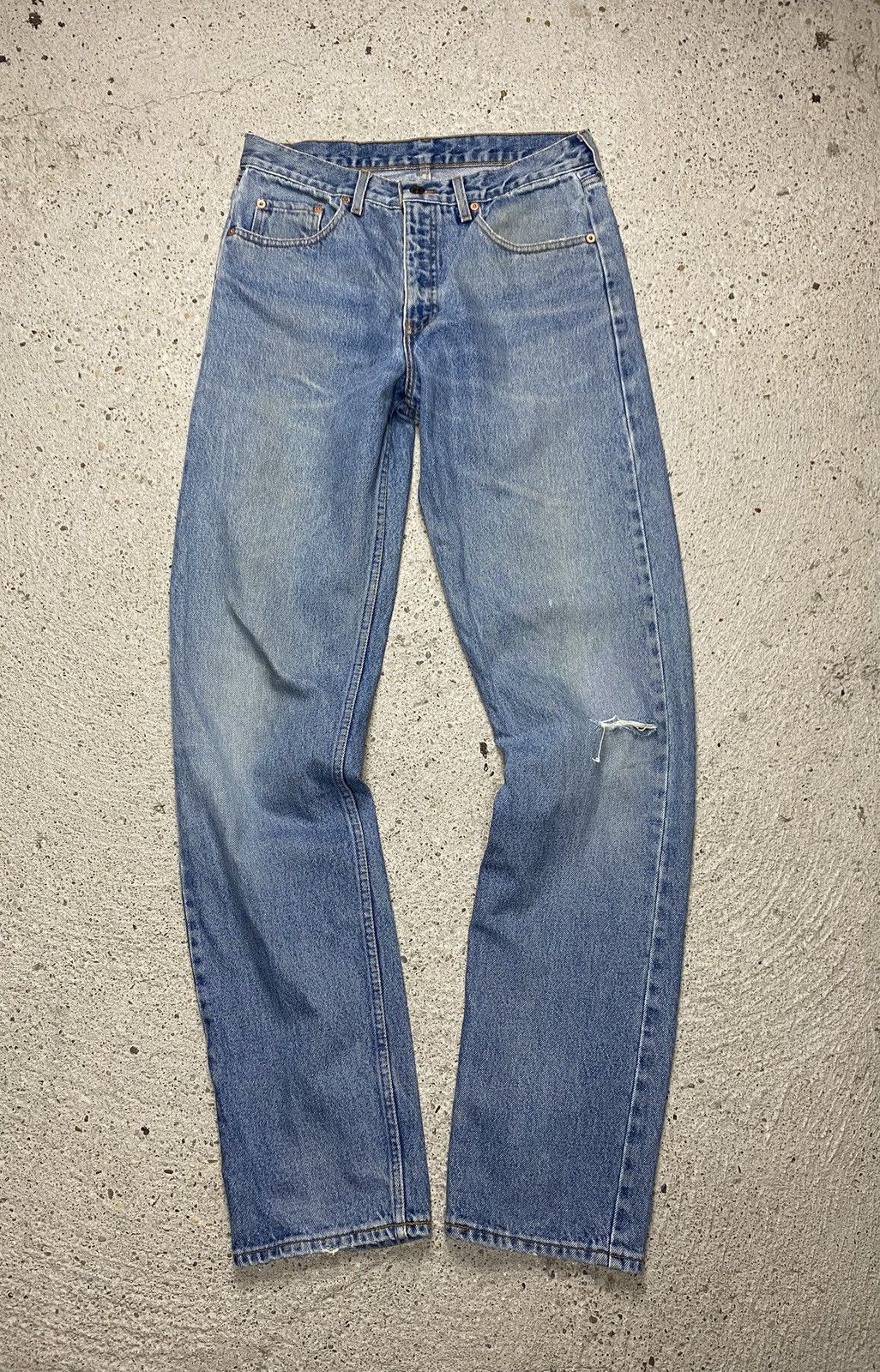 Levi's Levis vintage denim jeans light blue washed distressed Size US 34 / EU 50 - 2 Thumbnail