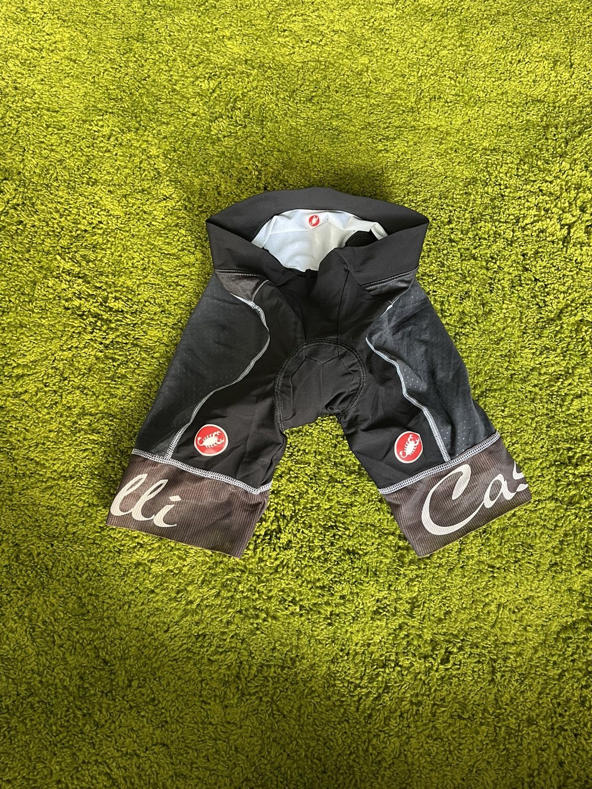 Designer Castelli cycle velo shorts Size US 32 / EU 48 - 1 Thumbnail