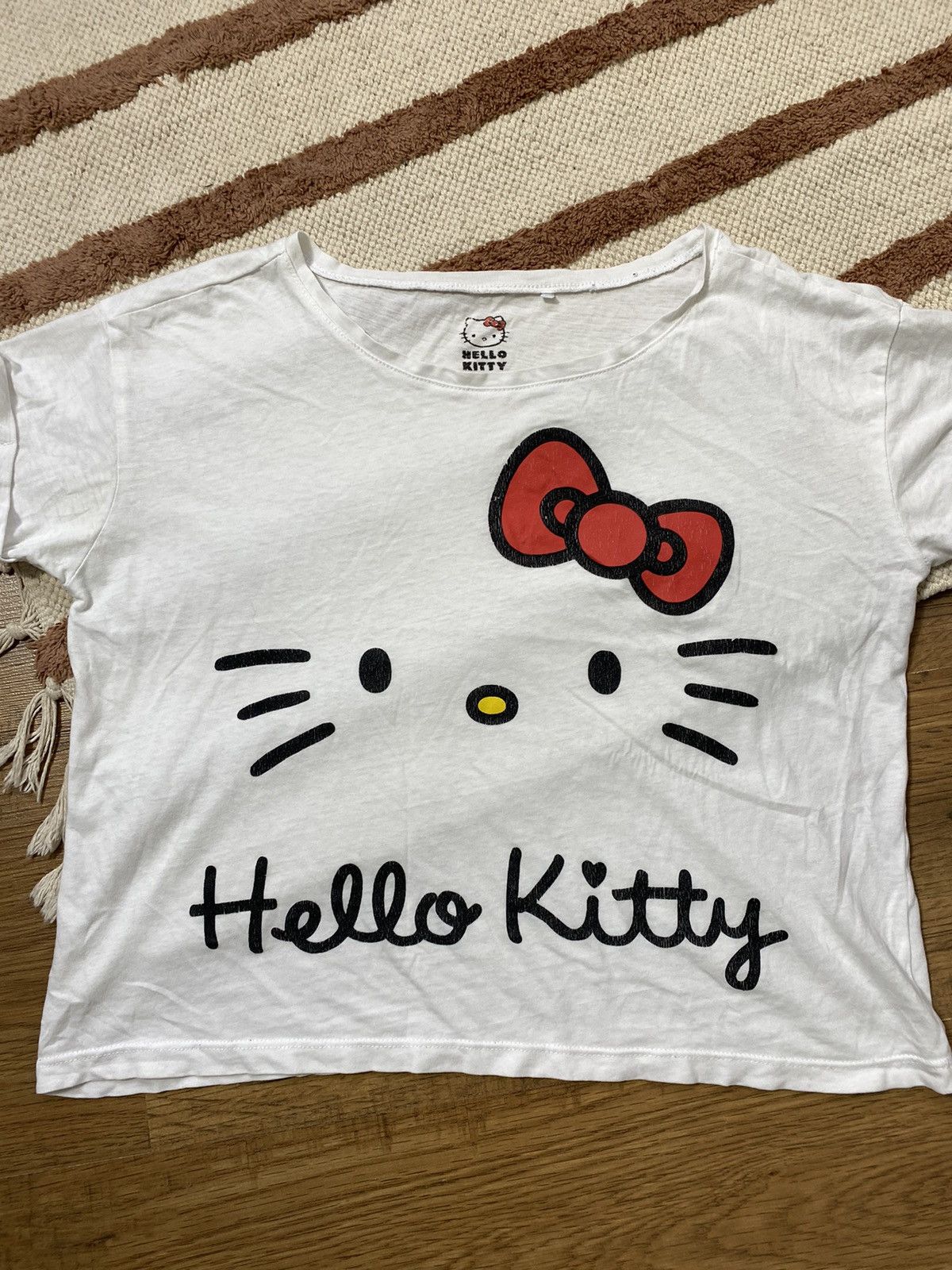 Cartoon Network CUTE HELLO KITTY BIG FACE ANG LOGO TEE Size M / US 6-8 / IT 42-44 - 3 Thumbnail