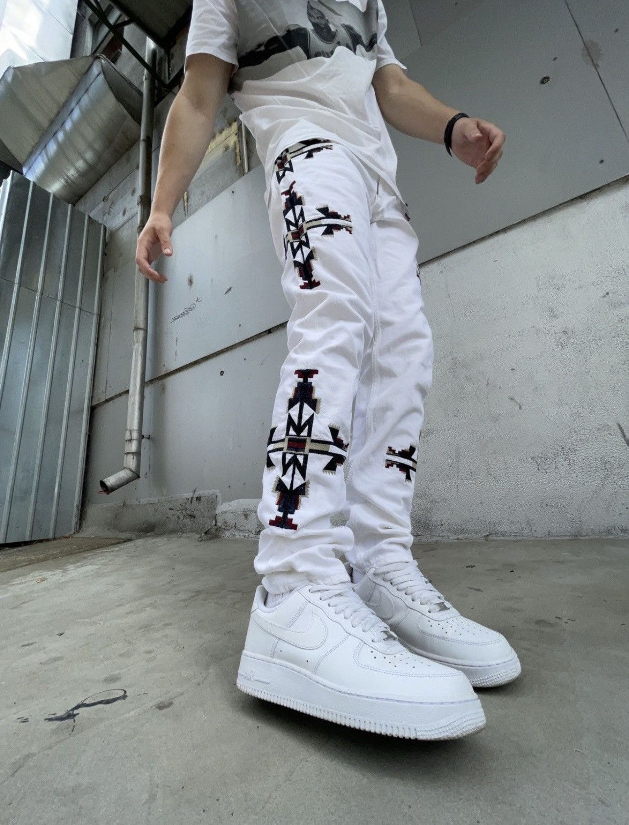 Designer × Isabel Marant × Isabel Marant Etoile Isabel Marant x H&M emborised Aztec Navajo pattern jeans Size US 31 - 3 Thumbnail
