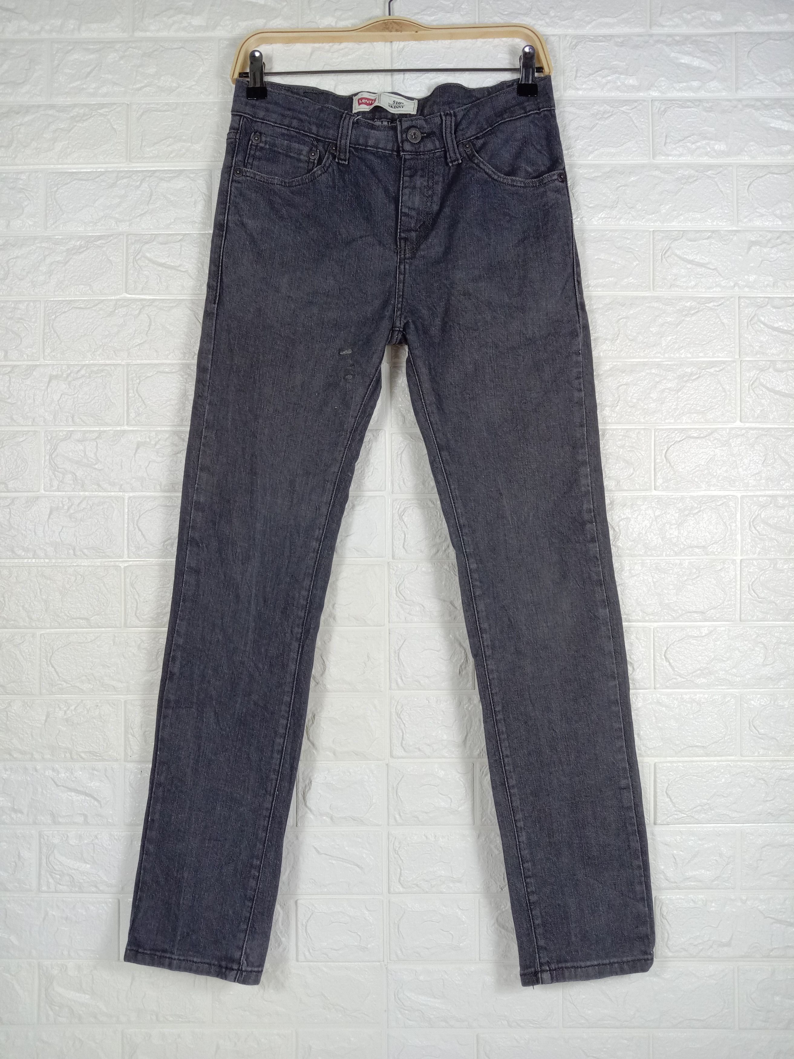 image of Levis x Levis Vintage Clothing Vintage Levi's 510 Skinny Jeans Faded Black Denim, Women's (Size 29)
