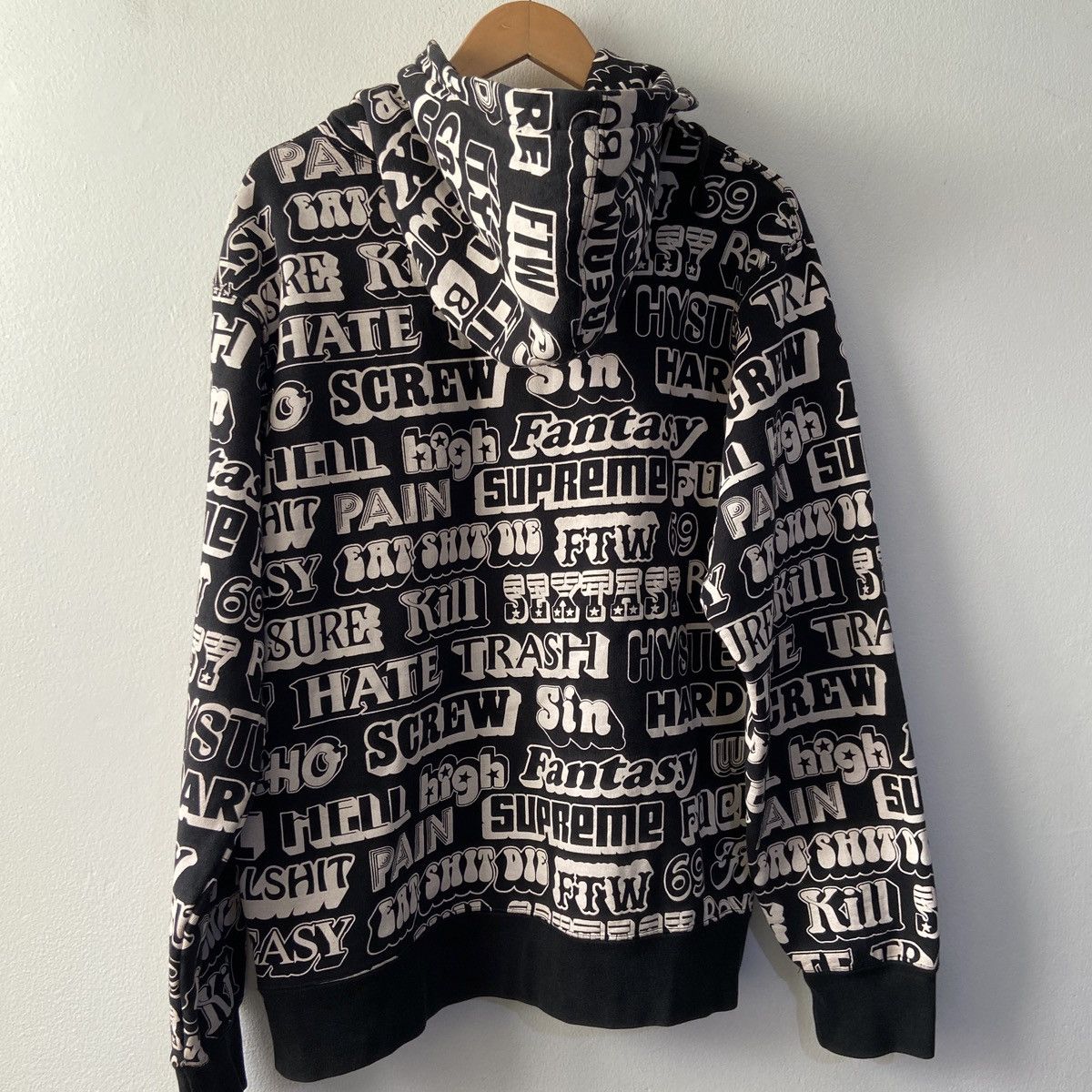 Hysteric Glamour × Supreme SUPREME x HYSTERIC GLAMOUR TEXT HOODIE Size US L / EU 52-54 / 3 - 11 Thumbnail