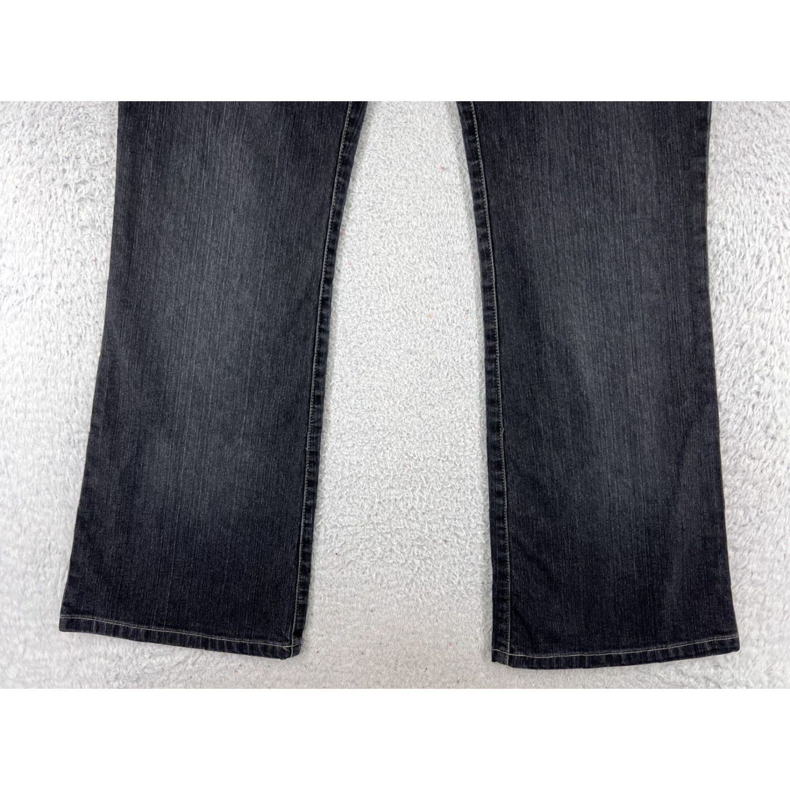 Lee Lee Riders Jeans Womens 9 Black Denim Flared Mid Rise 29x30 Cotton Blend 5-Pocket Design Lee Brand Shirt? Size 30" / US 8 / IT 44 - 2 Thumbnail