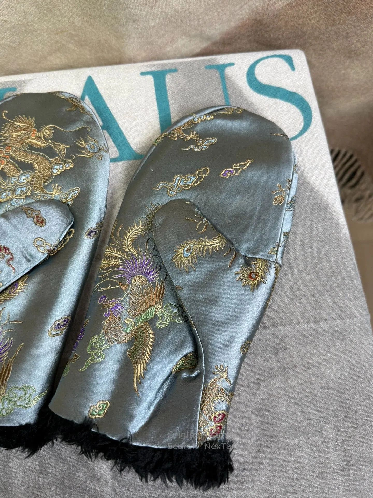 Comme des Garcons Homme Plus Embroidered Dragon and Phoenix Gloves. Size ONE SIZE - 6 Thumbnail