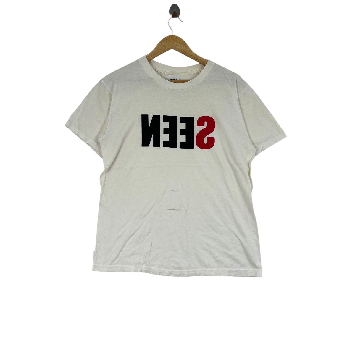 Vintage Vintage 90s Movie SEEN By Anvil Tag T-Shirt Size US M / EU 48-50 / 2 - 1 Thumbnail