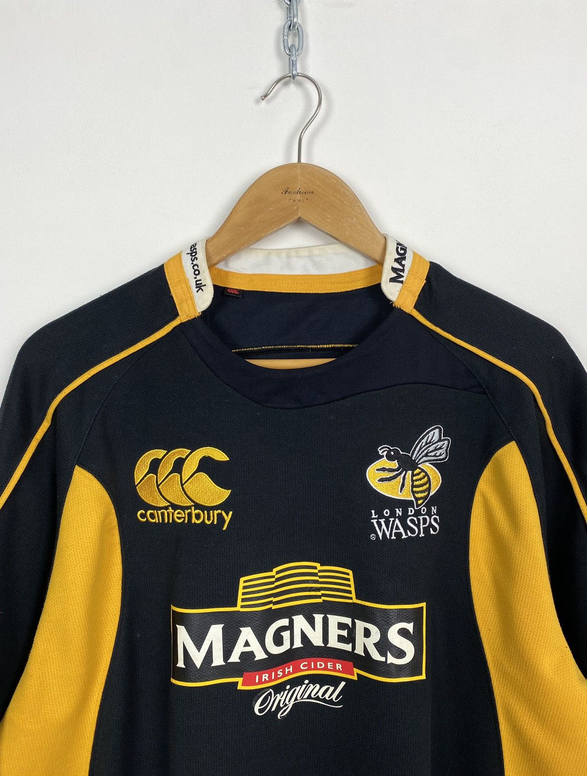 Canterbury of New Zealand × Vintage Vintage London Wasps Rugby Shirt Magners Size L-XL Black Top Size US XL / EU 56 / 4 - 2 Thumbnail