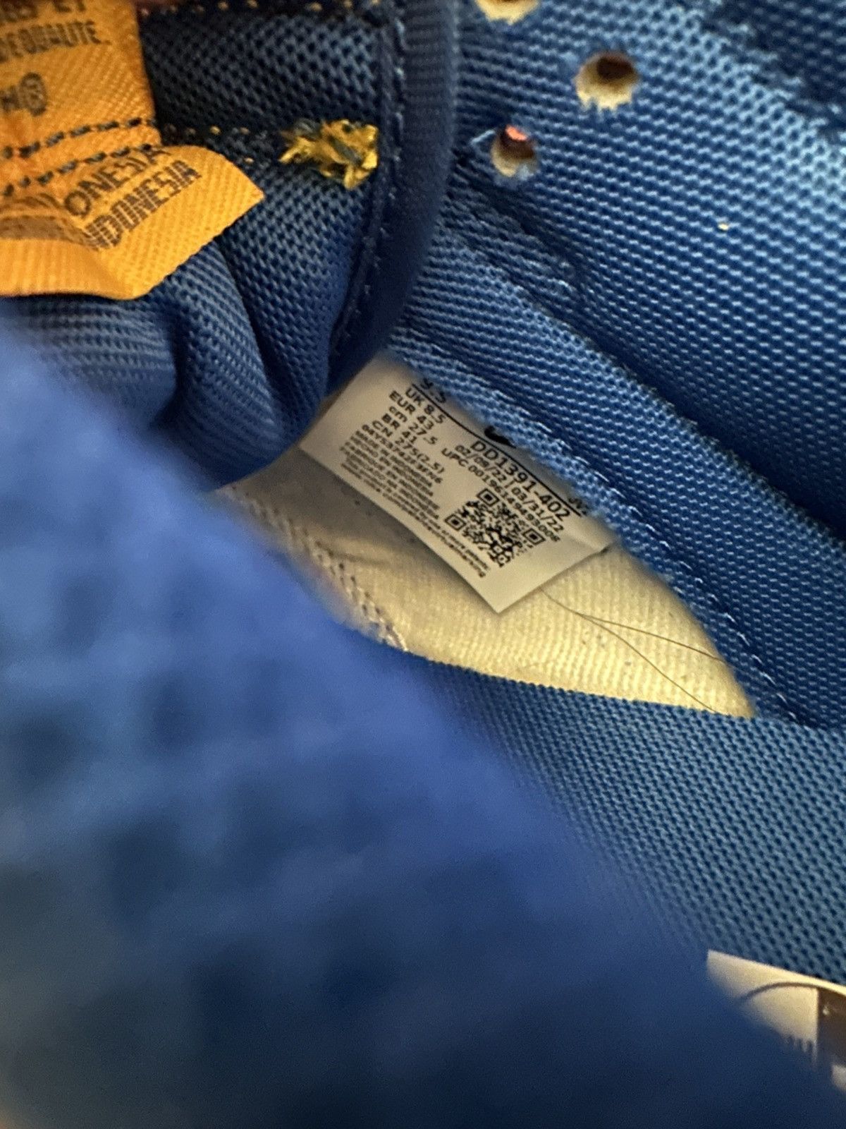 Nike Dunk 9.5 Yellow/Blue Size US 9.5 / EU 42-43 - 2 Thumbnail