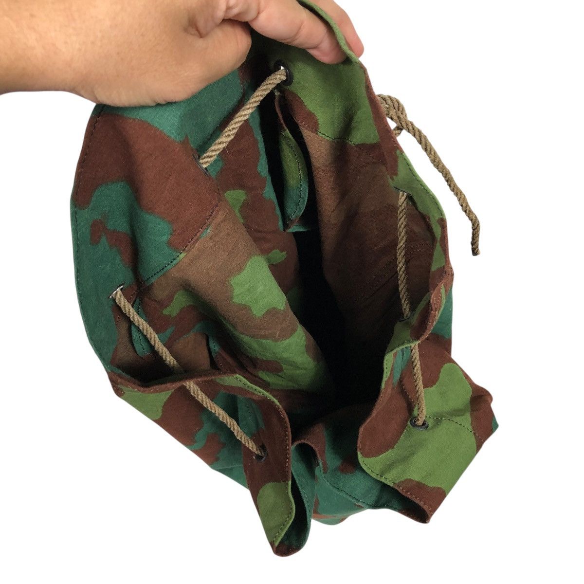 Vintage 🔥VINTAGE 60s MILITARY BAG CAMOUFLAGE DUCK CANVAS CHORE WEAR Size ONE SIZE - 14 Thumbnail