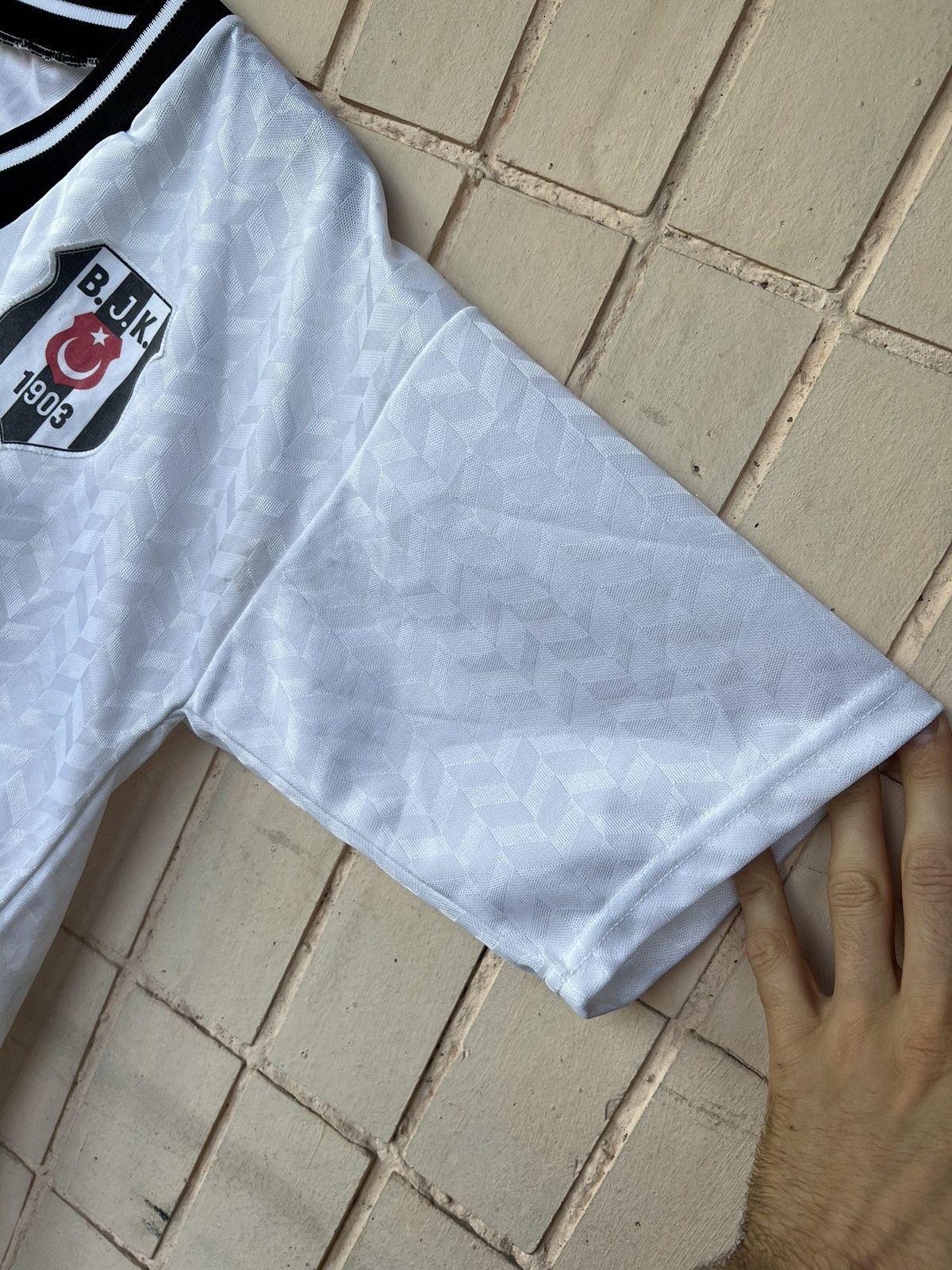Vintage Vintage BJK Beko Besiktas Away Football Soccer Jersey Size US M / EU 48-50 / 2 - 8 Thumbnail