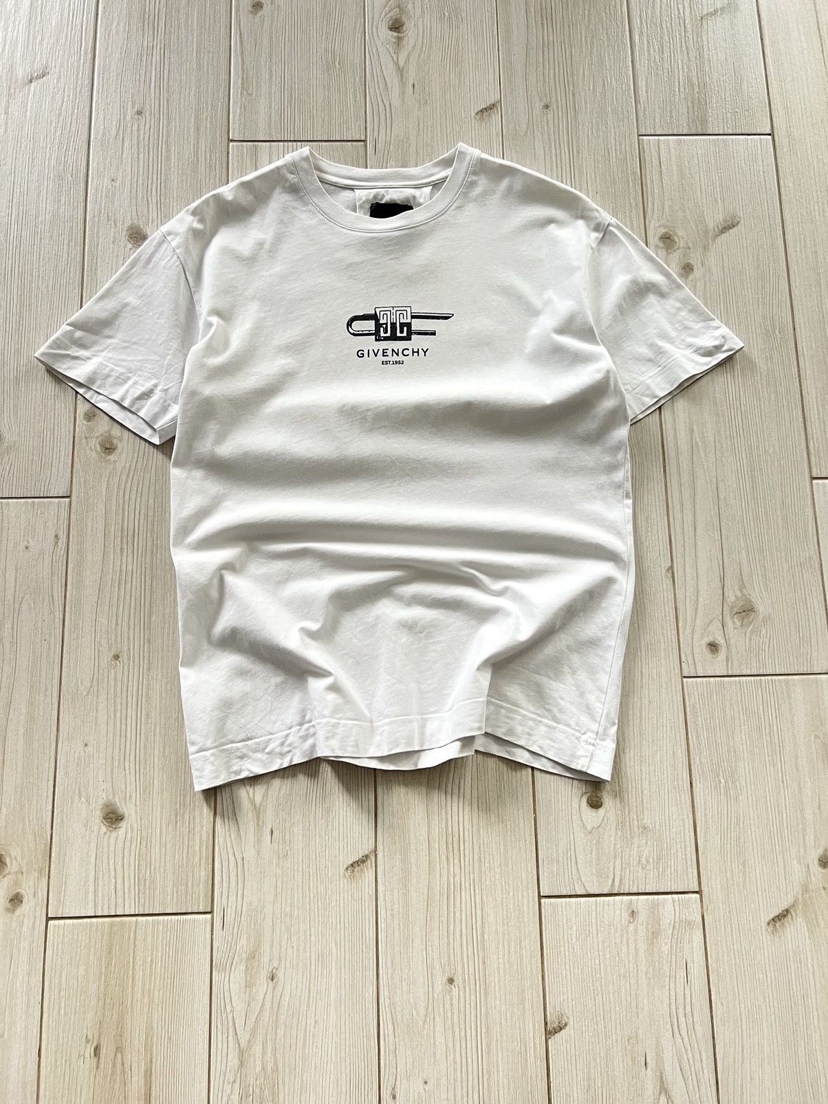 Givenchy GIVENCHY WHITE T SHIRT Size US S / EU 44-46 / 1 - 1 Thumbnail