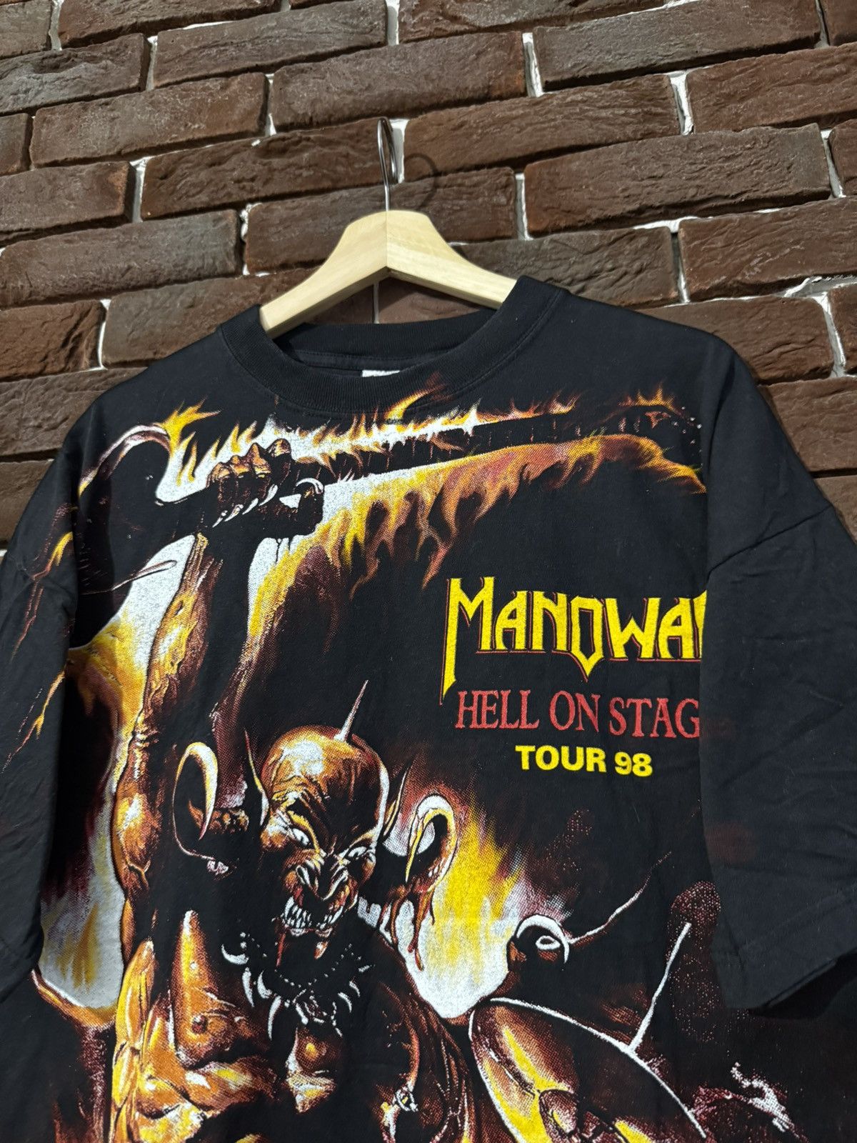 Band Tees RARE VINTAGE MANOWAR 90s Hell Stage METAL T-SHIRT BAND GRAIL Size US XL / EU 56 / 4 - 4 Thumbnail