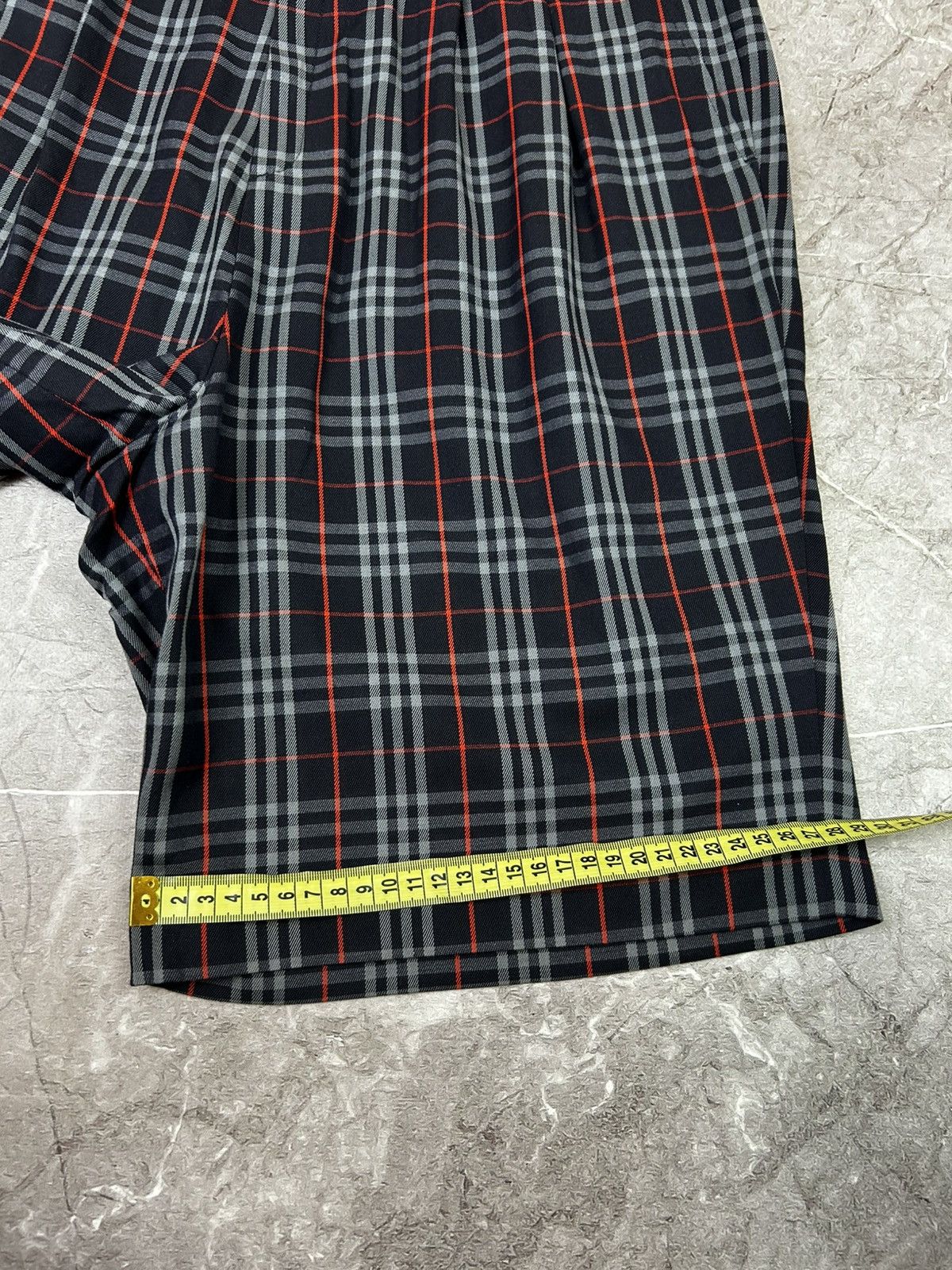 Burberry Vintage Burberrys nova check shorts pants italy checked y2k Size US 32 / EU 48 - 11 Thumbnail