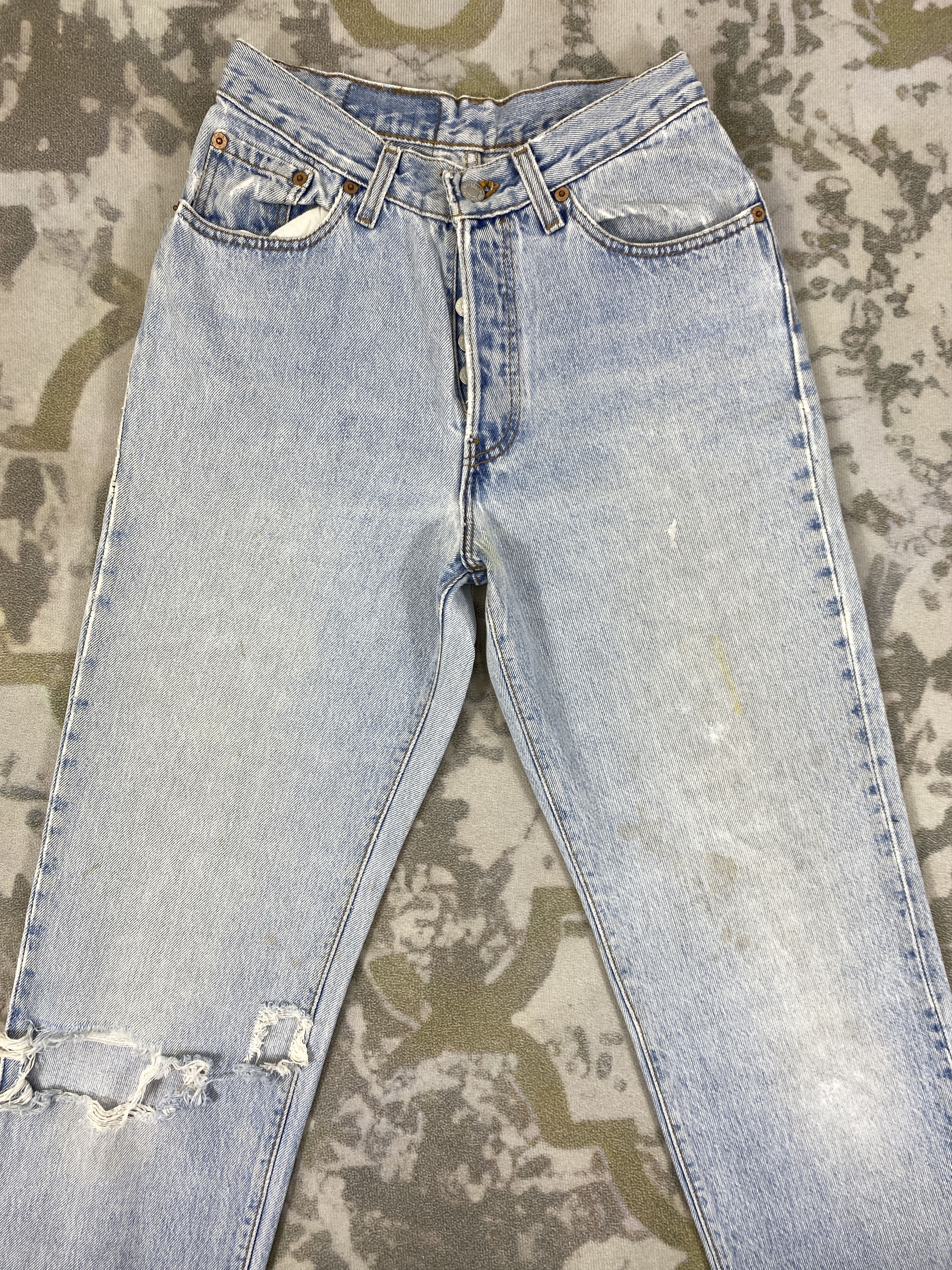 Levi's 90's Light Blue Wash Vintage Levi's 501 USA 25x28 -JN1598 Size US 26 / EU 42 - 3 Thumbnail