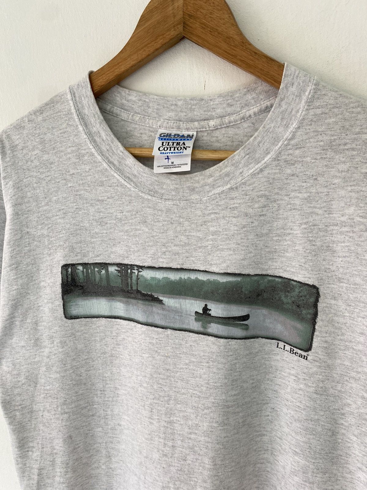image of Y2K L.l Bean Kayak Roundneck By Gildan in Light Gray, Men's (Size Medium)