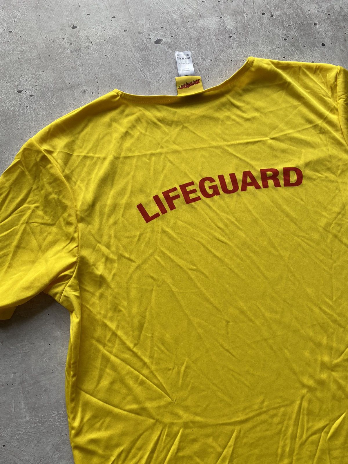 Vintage BAYWATCH Malibu T Shirt Yellow Short sleeve Y2K USA Retro Size US M / EU 48-50 / 2 - 6 Thumbnail