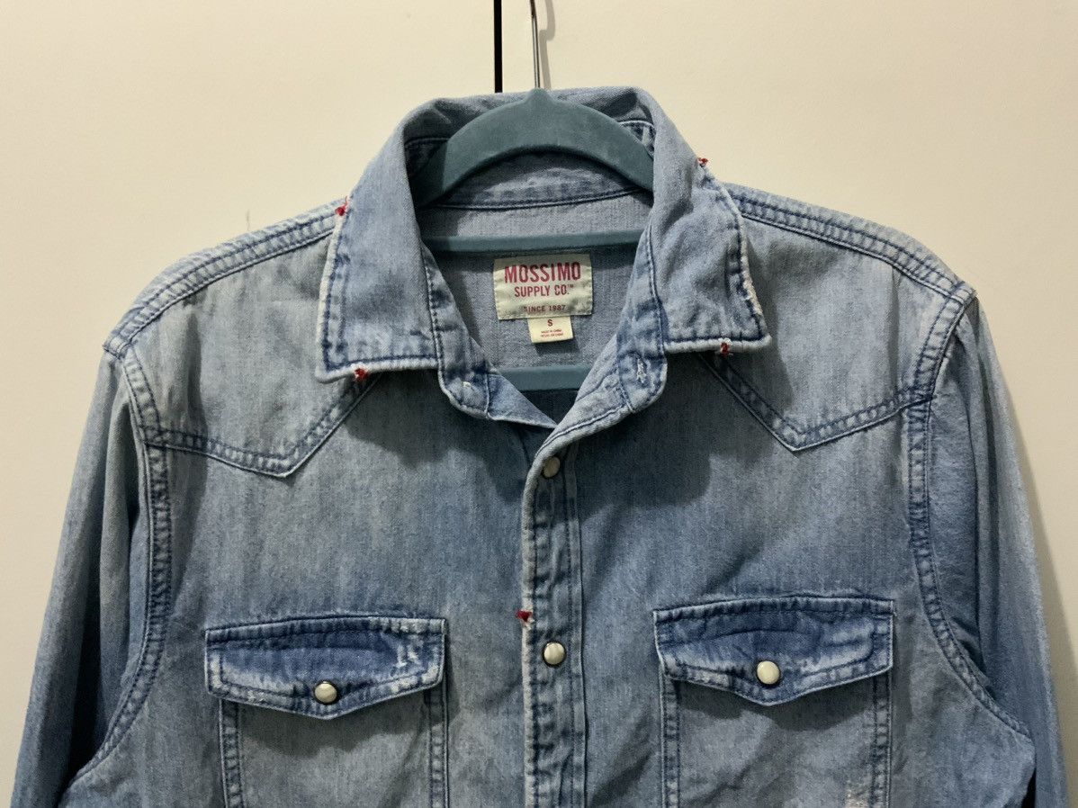 If Six Was Nine Mossimo Supply Co Distressed Denime Button Up Shirt Size US S / EU 44-46 / 1 - 3 Thumbnail