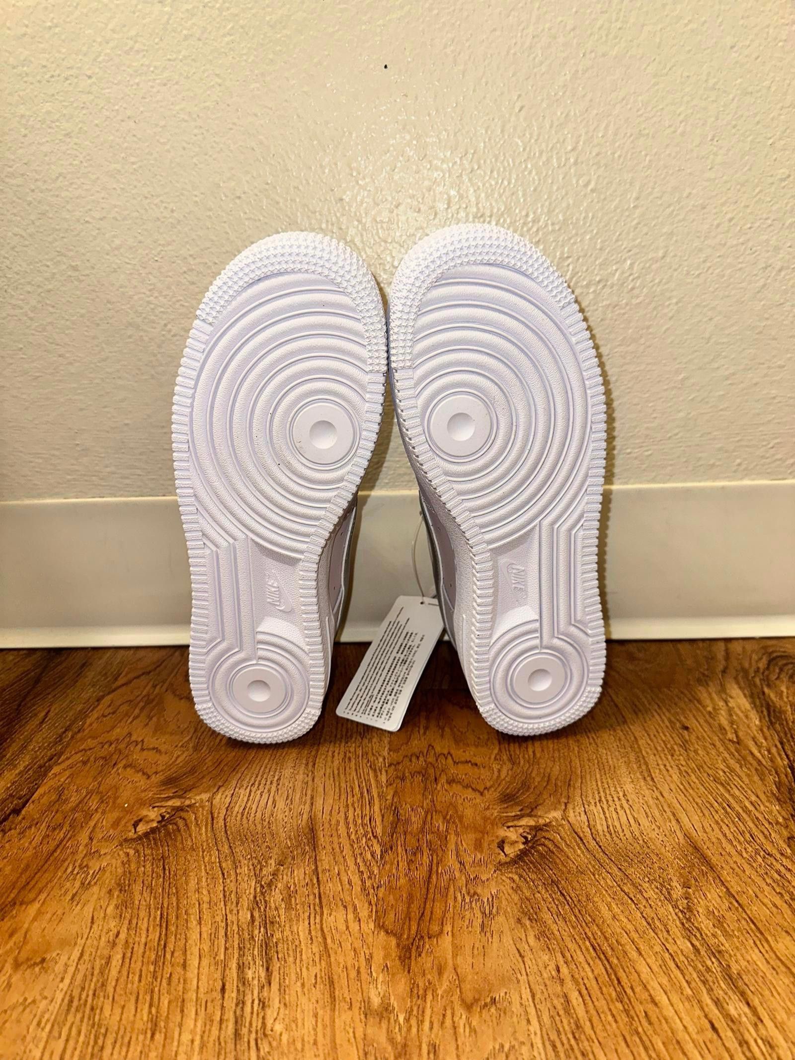 Nike Nike Air Force 1 Low Light Lilac Silver (Women's) Sample Size US 7 / IT 37 - 4 Thumbnail