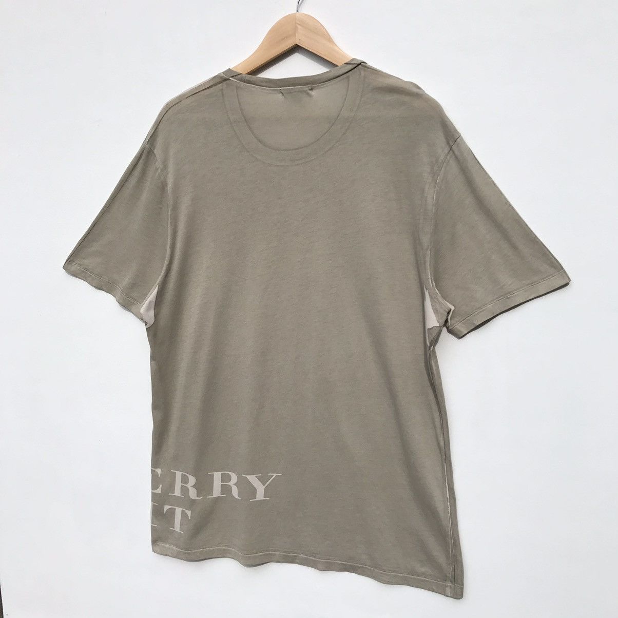 Burberry Burberry Brit Tee Spellout Burberry Brit Luxury Size US L / EU 52-54 / 3 - 4 Thumbnail