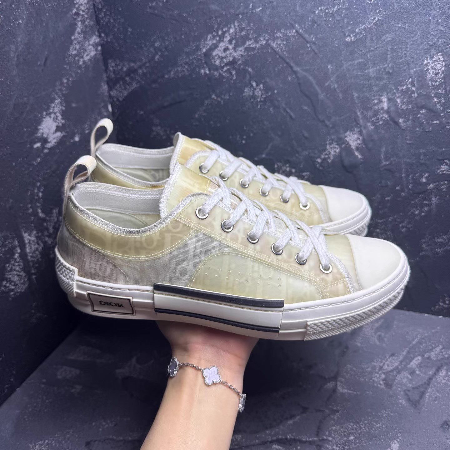 Dior DIOR B23 White All-Over Print Low-Top Sneakers Q10 Size US 8 / EU 41 - 7 Thumbnail