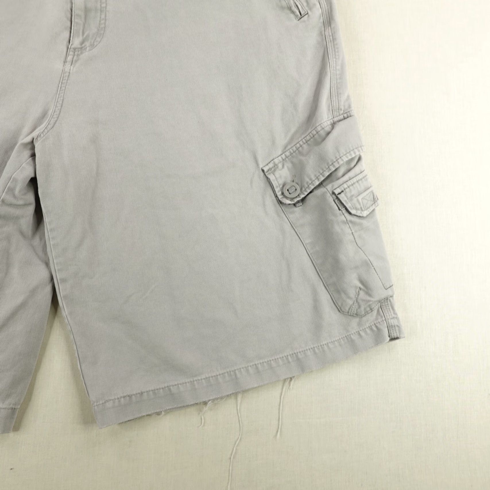 Anchor Blue VINTAGE Anchor Blue Shorts Mens 40 Gray Cargo Baggy Grunge Loose Y2K Grunge Casual Travel Workwear Cotton 13in Inseam Mens Size US 39 - 3 Thumbnail