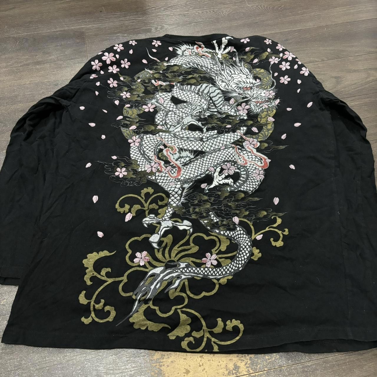 Designer Vintage Dragons Long Sleeve T Shirt Size US L / EU 52-54 / 3 - 4 Thumbnail