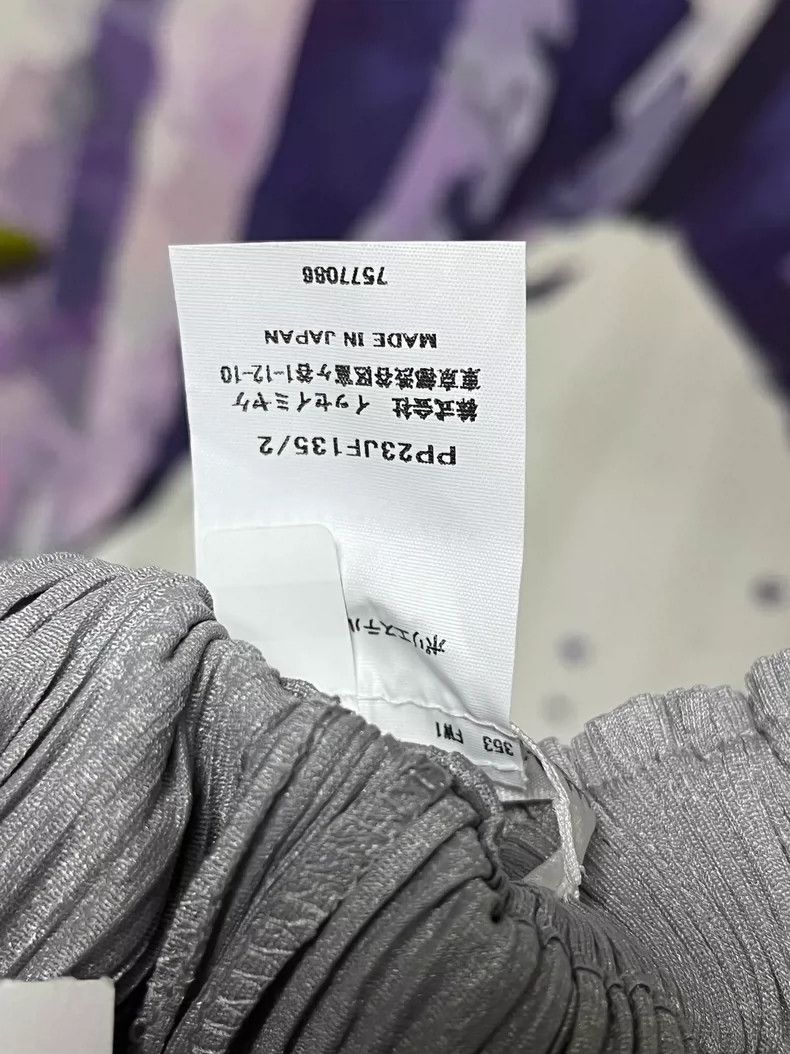 Issey Miyake Issey Miyake size:2 Grey pleated trousers Size 23" - 5 Thumbnail