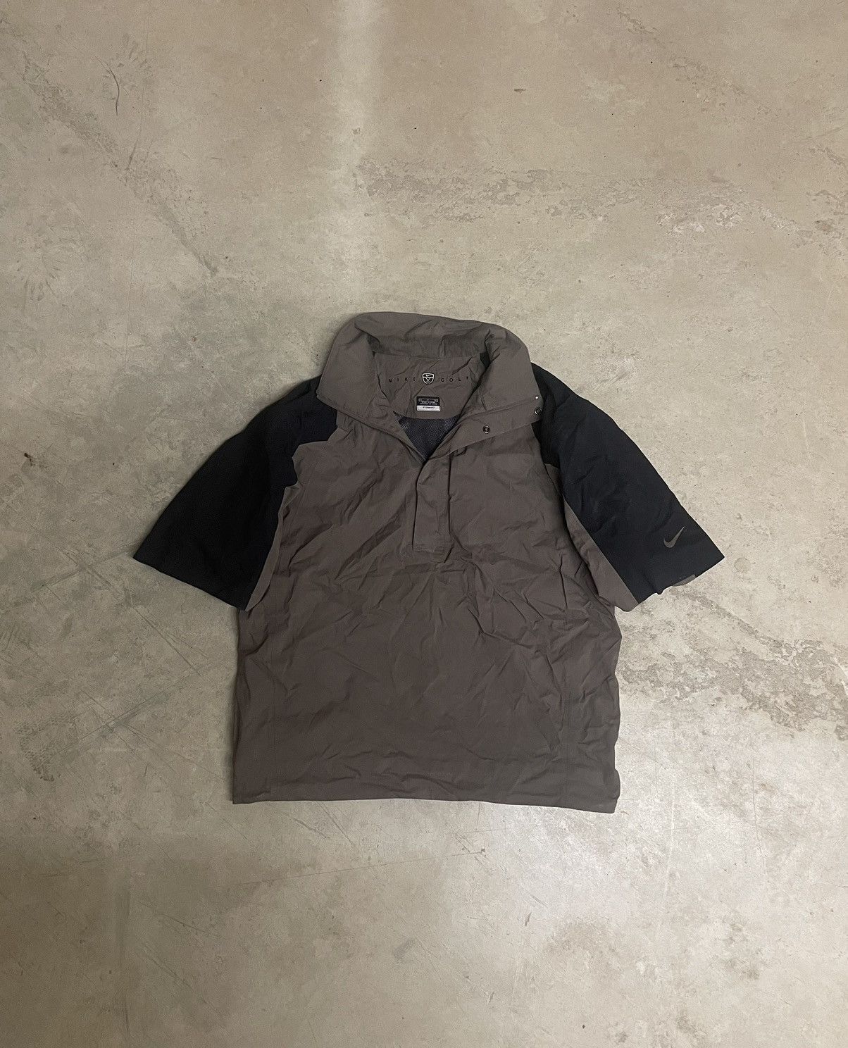 Nike Vintage NIKE Golf Quarter Zip Windbreaker Short Sleeve Size US S / EU 44-46 / 1 - 1 Thumbnail