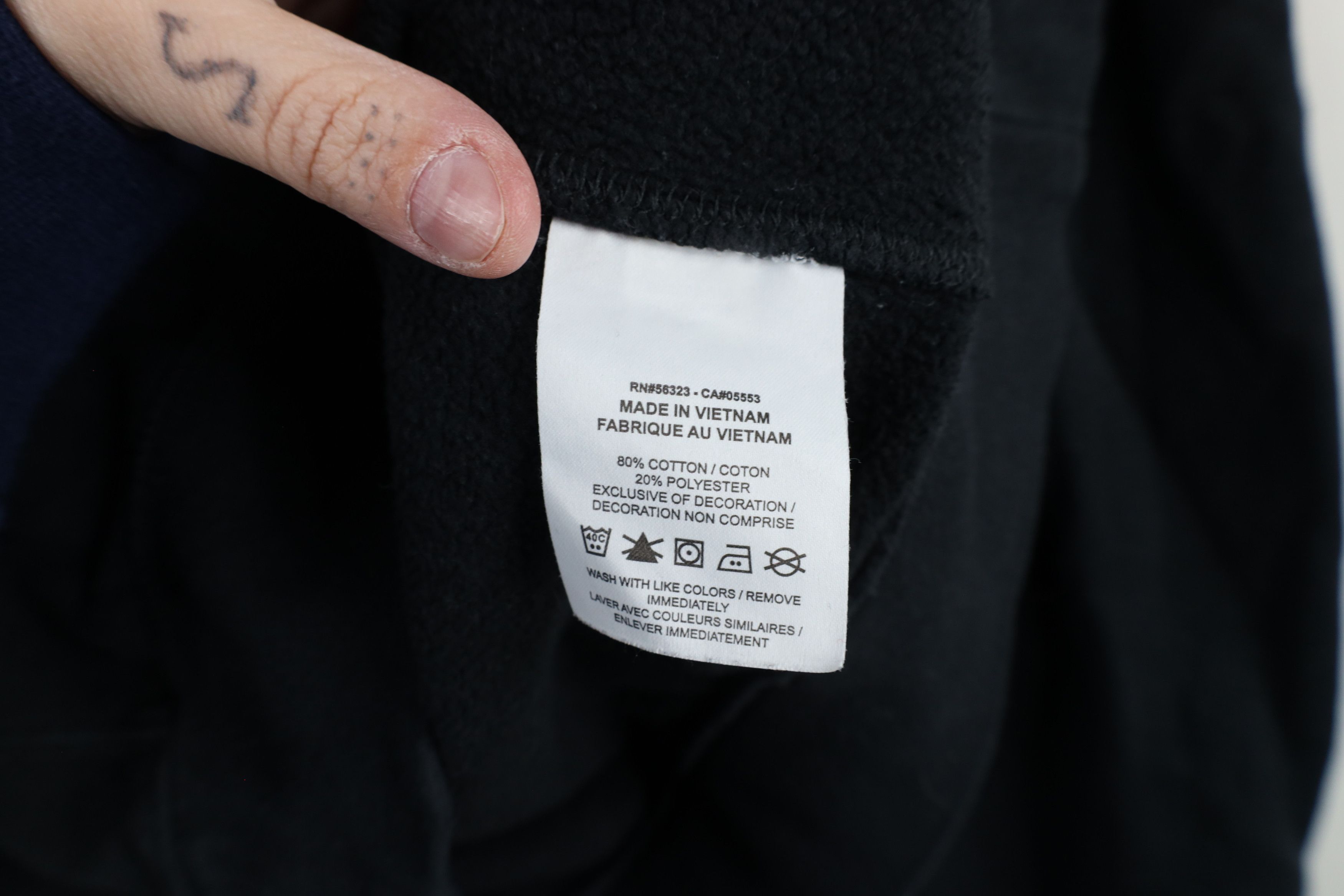 Nike Vintage Y2K Nike Scott Mini Swoosh Crewneck Sweatshirt Size US L / EU 52-54 / 3 - 9 Thumbnail