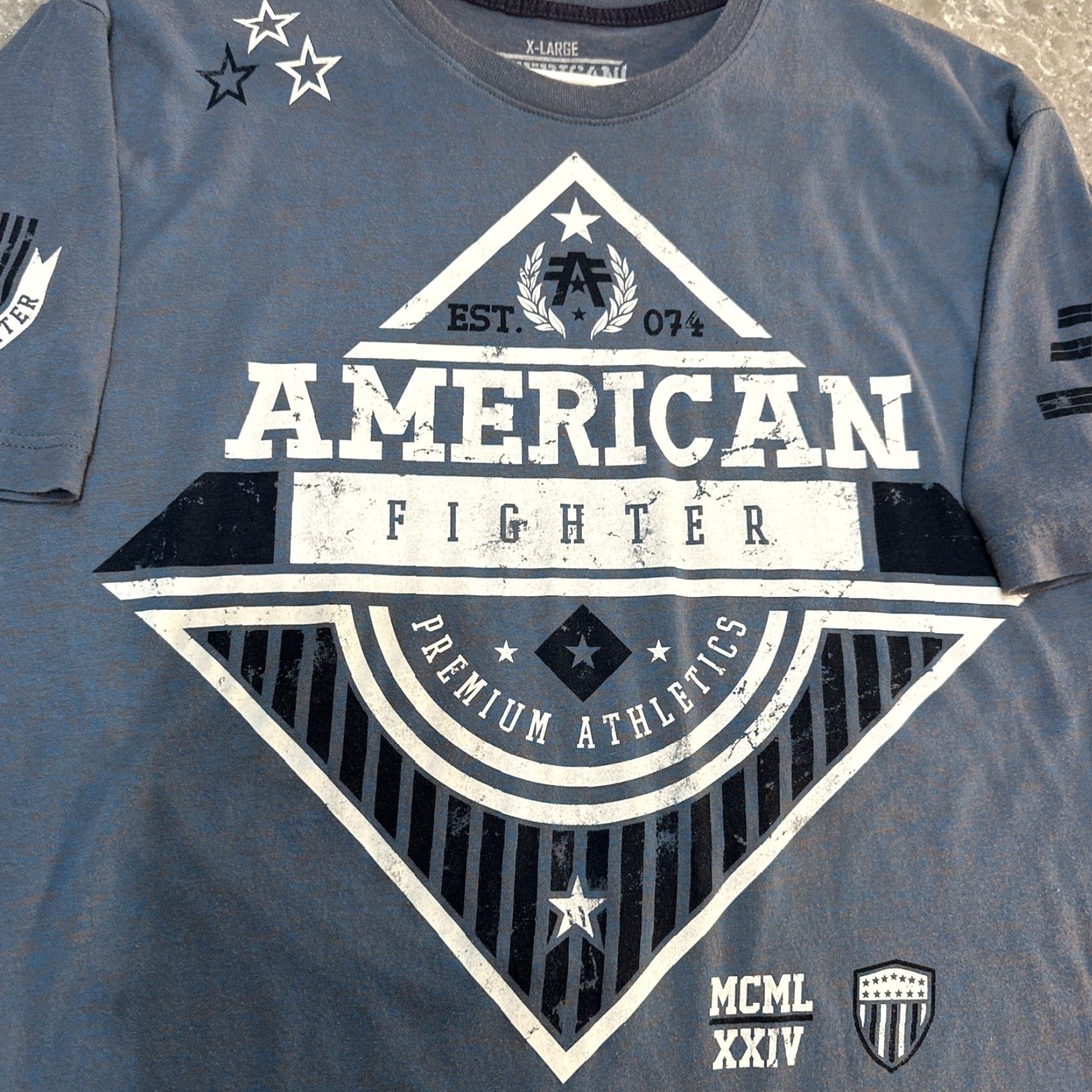 Vintage American Fighter Buckle Mens Tee Shirt XL Blue MMA UFC Distressed Look Shirt Mens XL Blue Graphic Print 90s? Size US XL / EU 56 / 4 - 5 Thumbnail