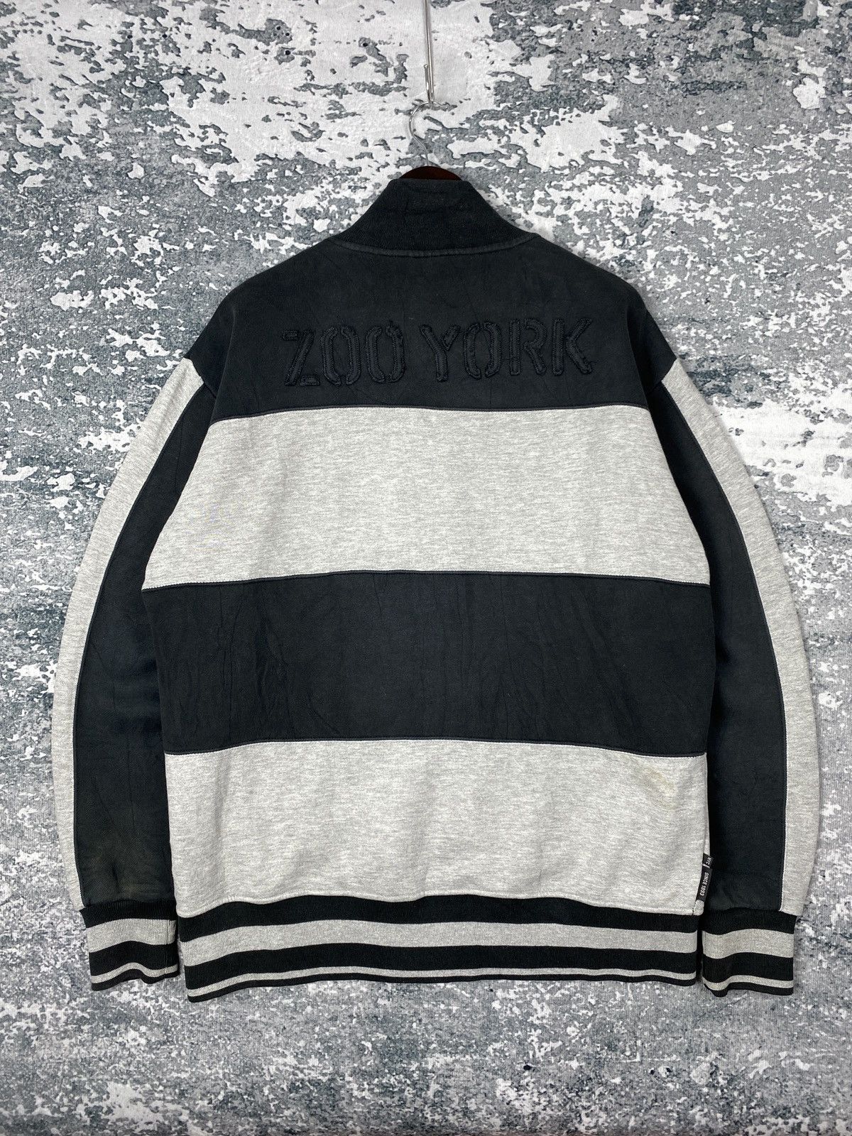 Vintage Vintage Zoo York Zip Up Sweatshirts Size US XL / EU 56 / 4 - 8 Thumbnail