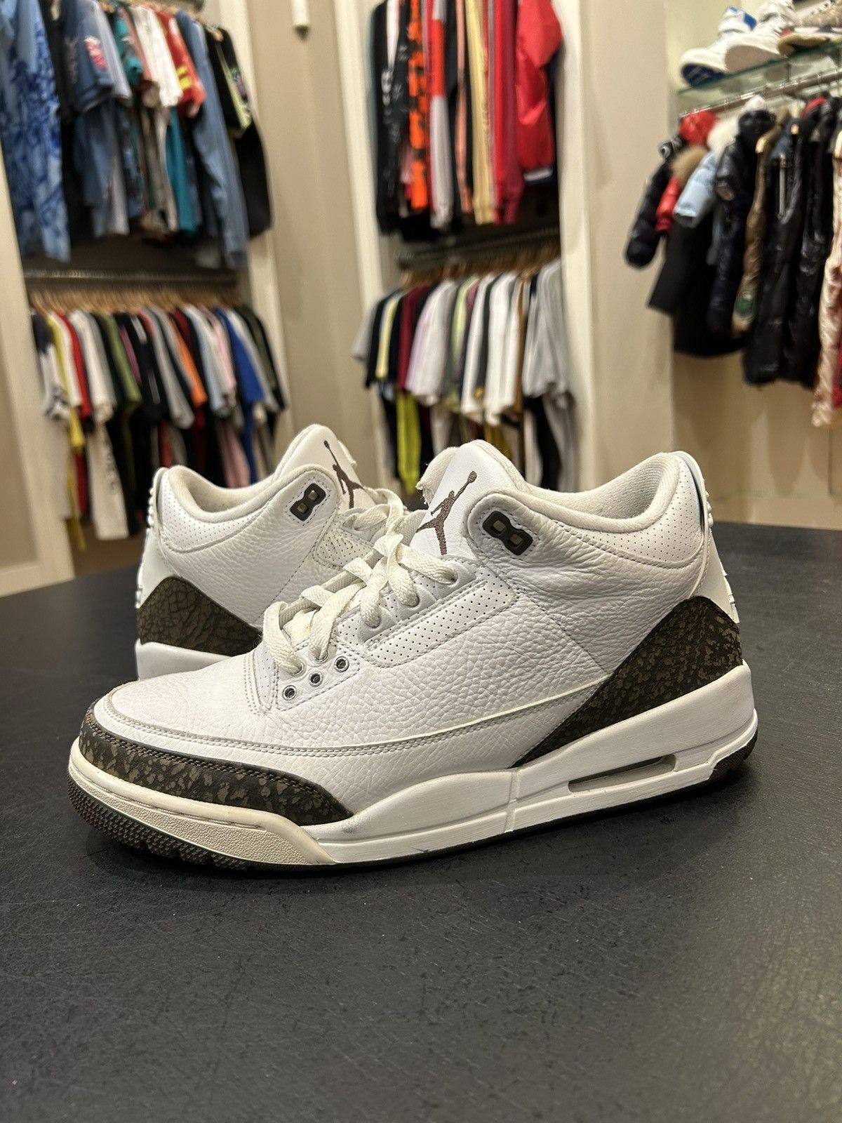 Jordan Brand Jordan 3 Retro ‘Mocha’ Size US 9.5 / EU 42-43 - 2 Thumbnail