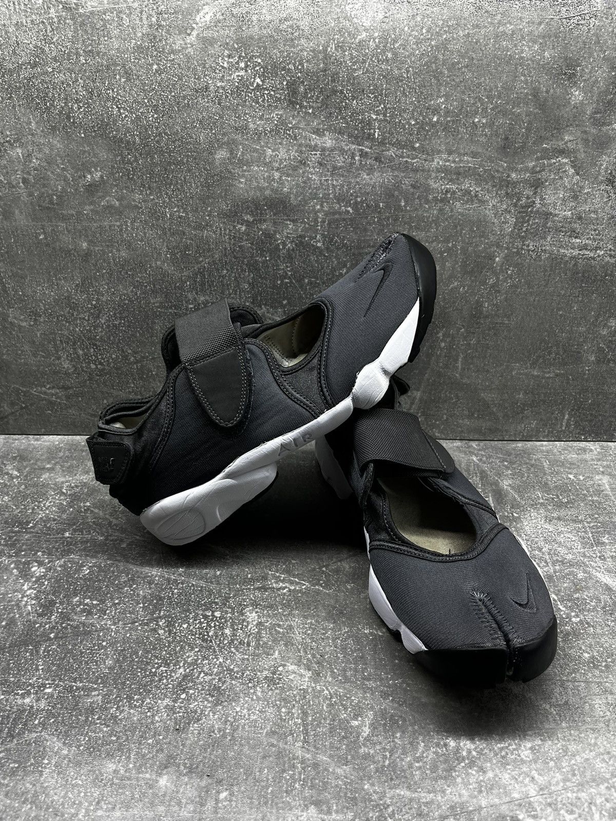 Nike × Vintage Vintage Nike Air Rift Sandals Tabi Black Shoes Vintage Y2k Size US 9 / EU 42 - 17 Thumbnail
