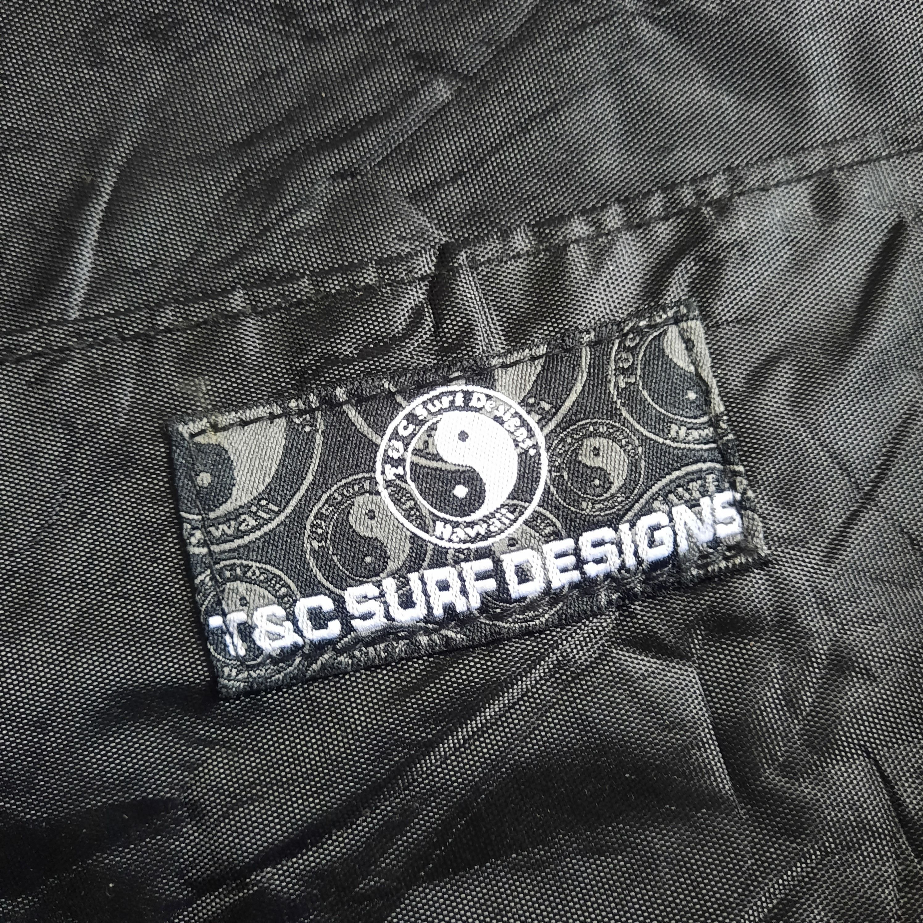 Japanese Brand 🔥Vintage t&c surf design patch design messenger sling bag Size ONE SIZE - 8 Thumbnail