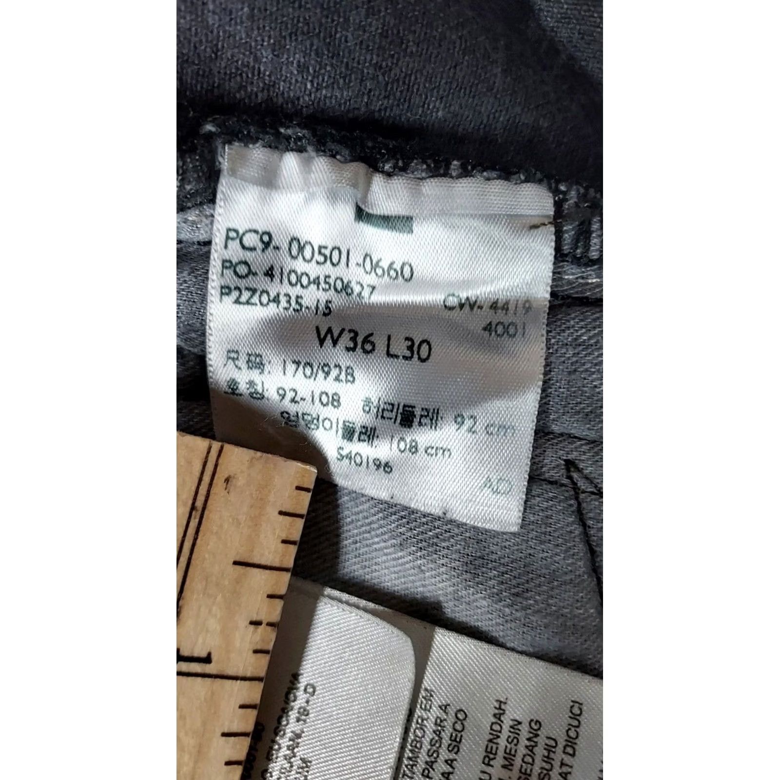 Levi's Levi's 501 Mens Jeans Button Fly 36x30 Black Denim Straight Regular Fit WW Mens Size US 36 / EU 52 - 6 Thumbnail