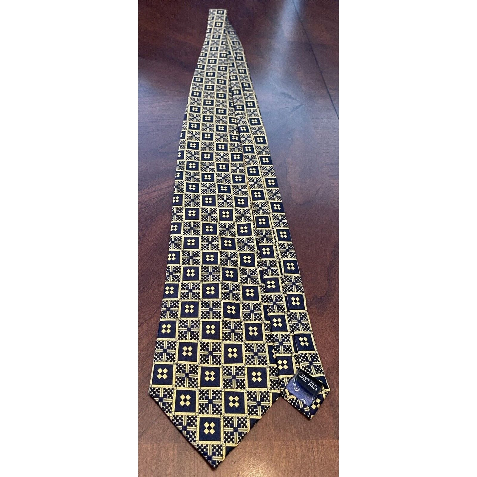 Other Belisi Gold 100% Silk Men’s Neck Tie Made In China Size ONE SIZE - 3 Thumbnail