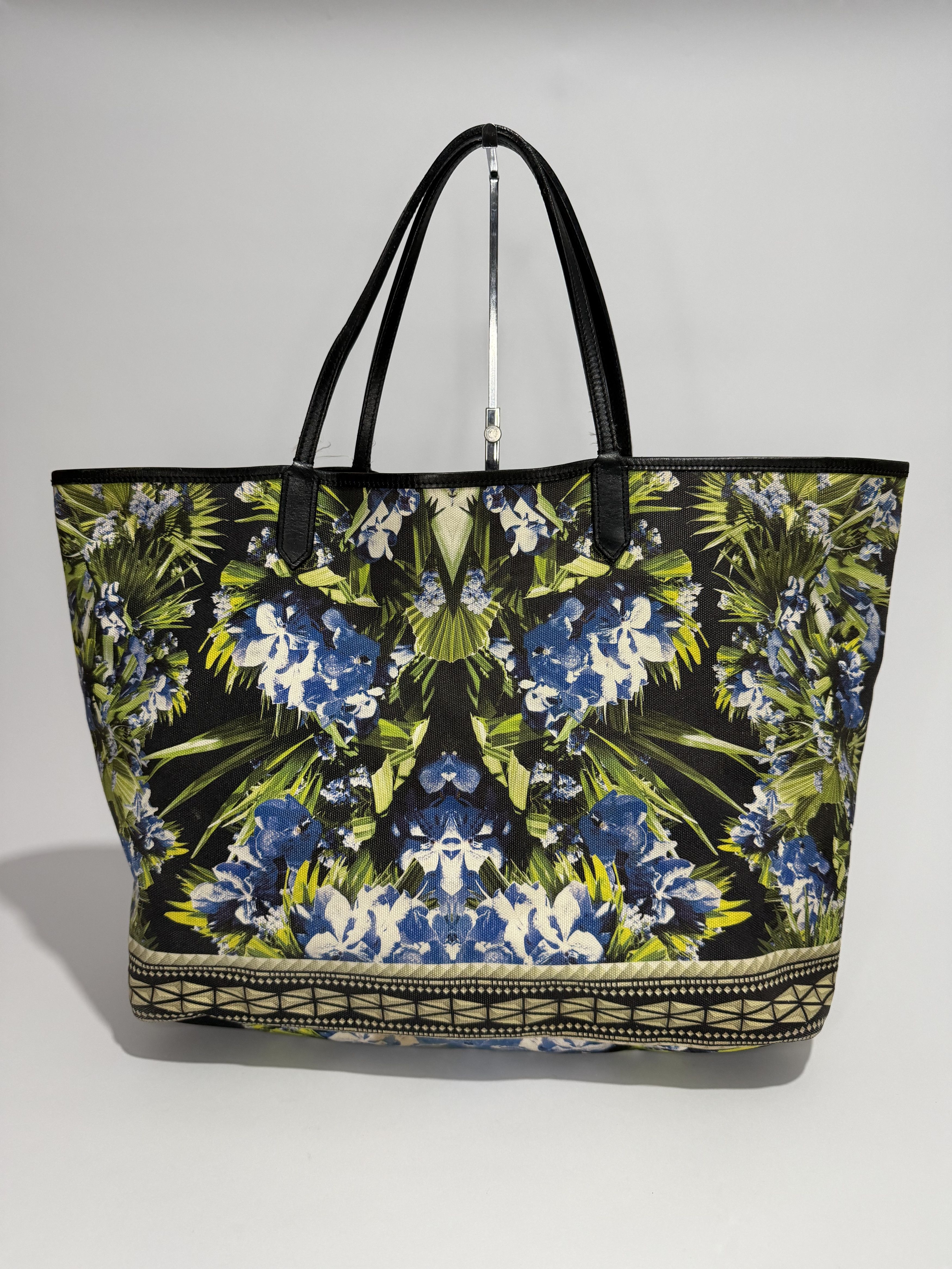 Givenchy GIVENCHY Floral Print Coated Canvas Antigona Large Tote Bag Size ONE SIZE - 4 Thumbnail