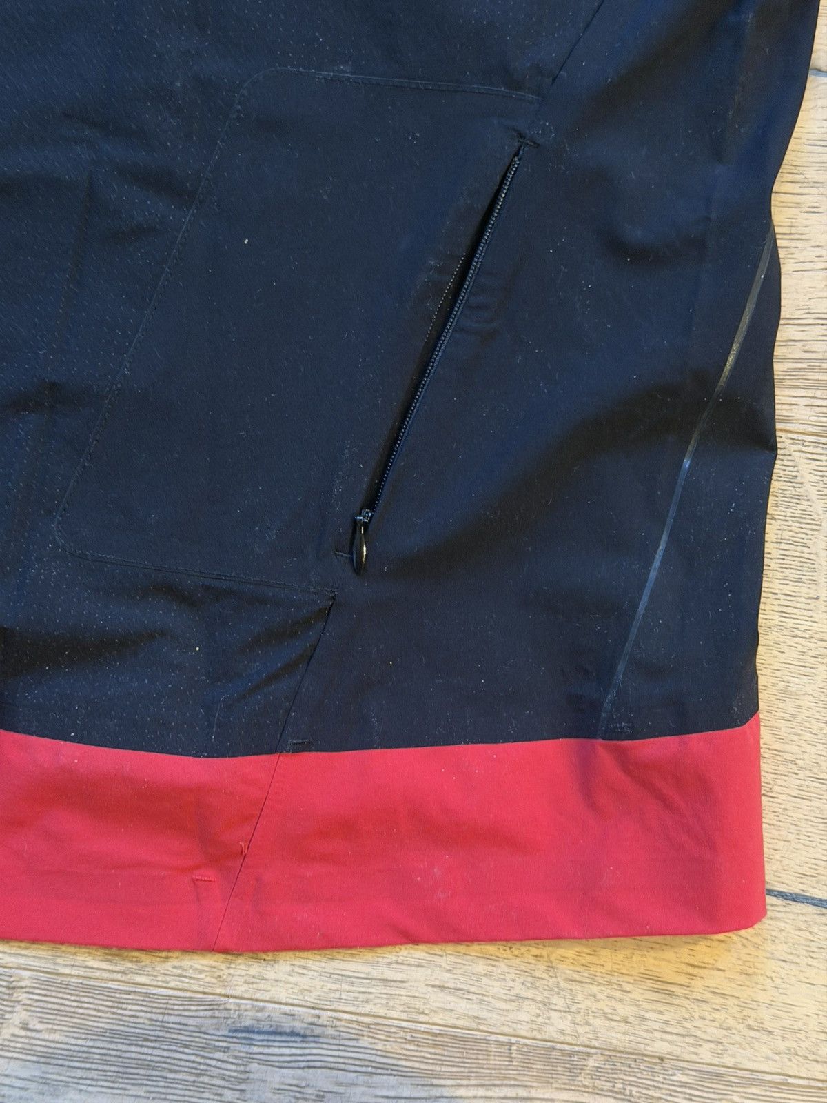 SOAR Running SOAR Running x MR PORTER X-Line Tempo Top Small Rare Collab Size US S / EU 44-46 / 1 - 9 Thumbnail
