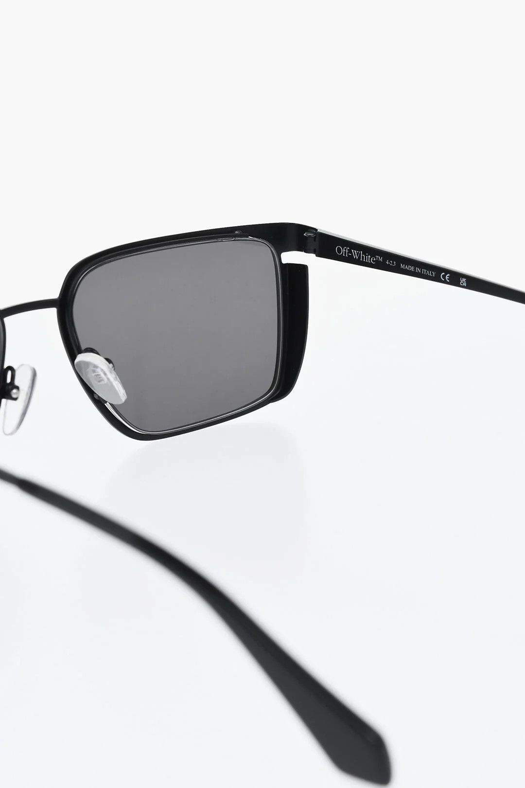 Off-White og1mm0426 Size: OS / Square Sunglasses in Black Size ONE SIZE - 3 Thumbnail