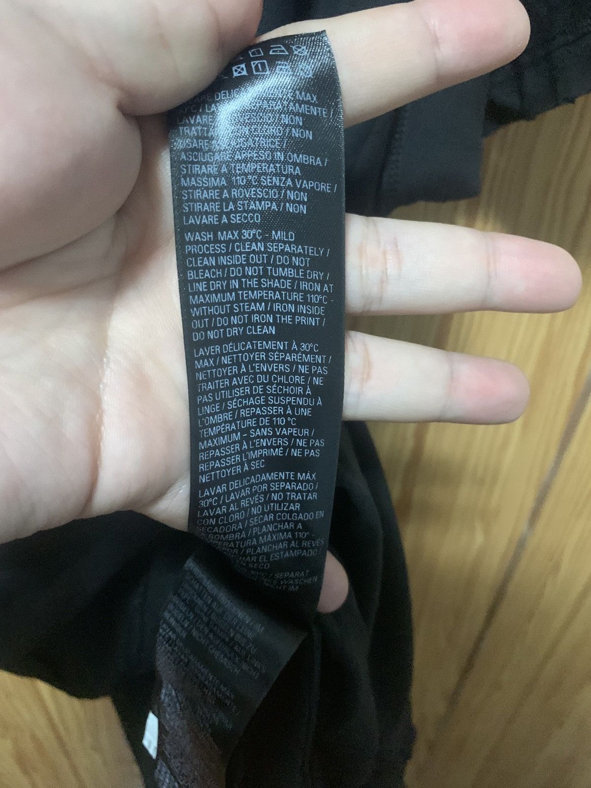Balenciaga Balenciaga ai generated tee Size US L / EU 52-54 / 3 - 9 Thumbnail