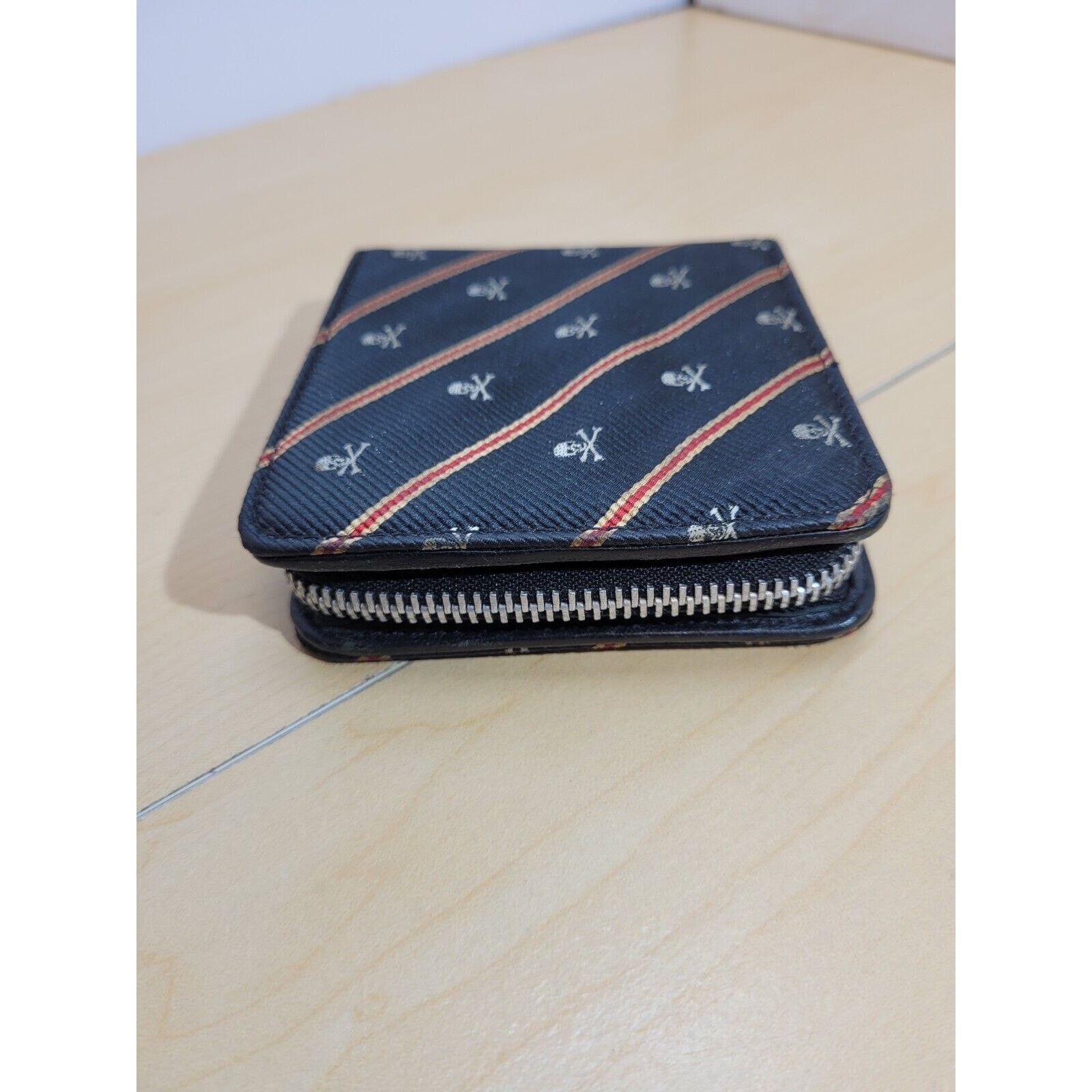& Other Stories Skull & Crossbones Wallet with Zipper Blue and Red Stripe Size ONE SIZE - 6 Thumbnail
