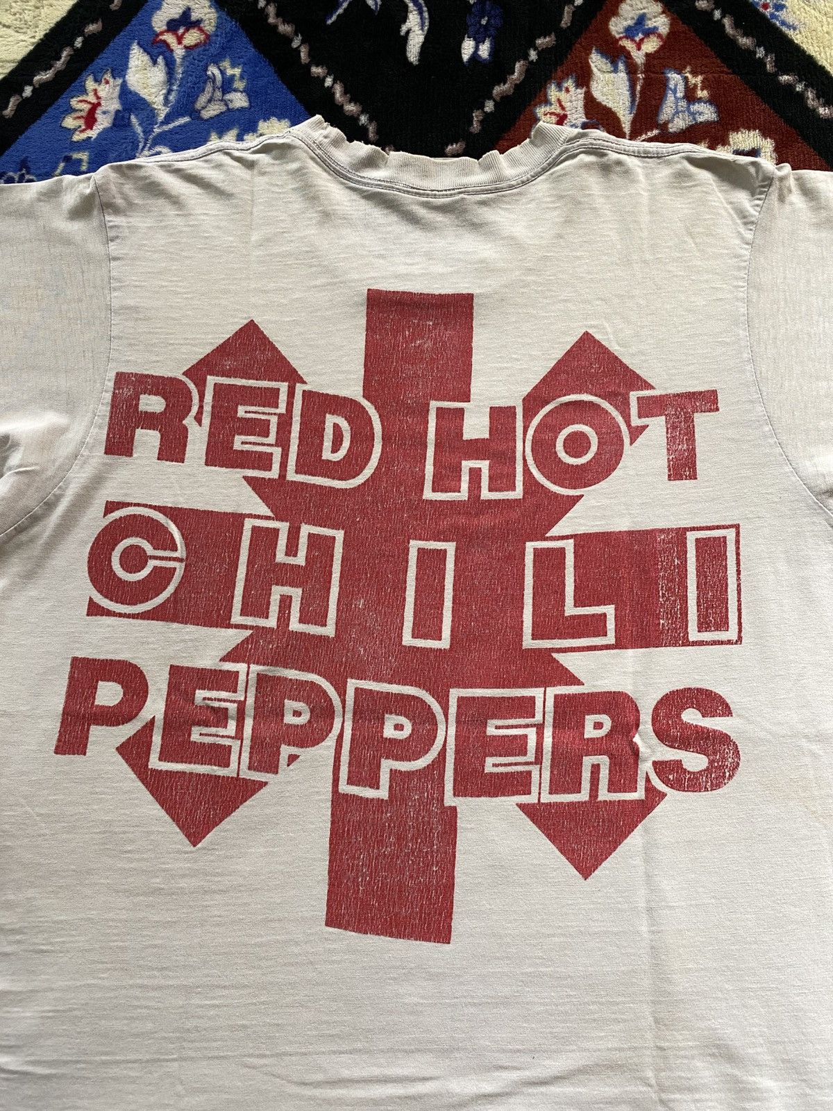 Band Tees Vintage 90s Red Hot Chili Peppers Tshirt Distressed Size US L / EU 52-54 / 3 - 4 Thumbnail