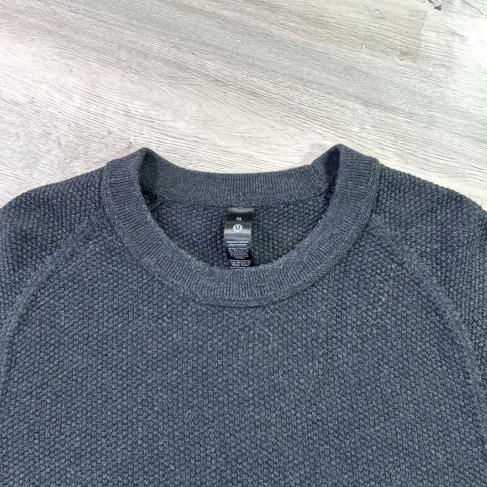 Lululemon Lululemon Sweater Mens XL Gray Textured Knit Crew Pullover LM3ENFS Size US XL / EU 56 / 4 - 3 Thumbnail