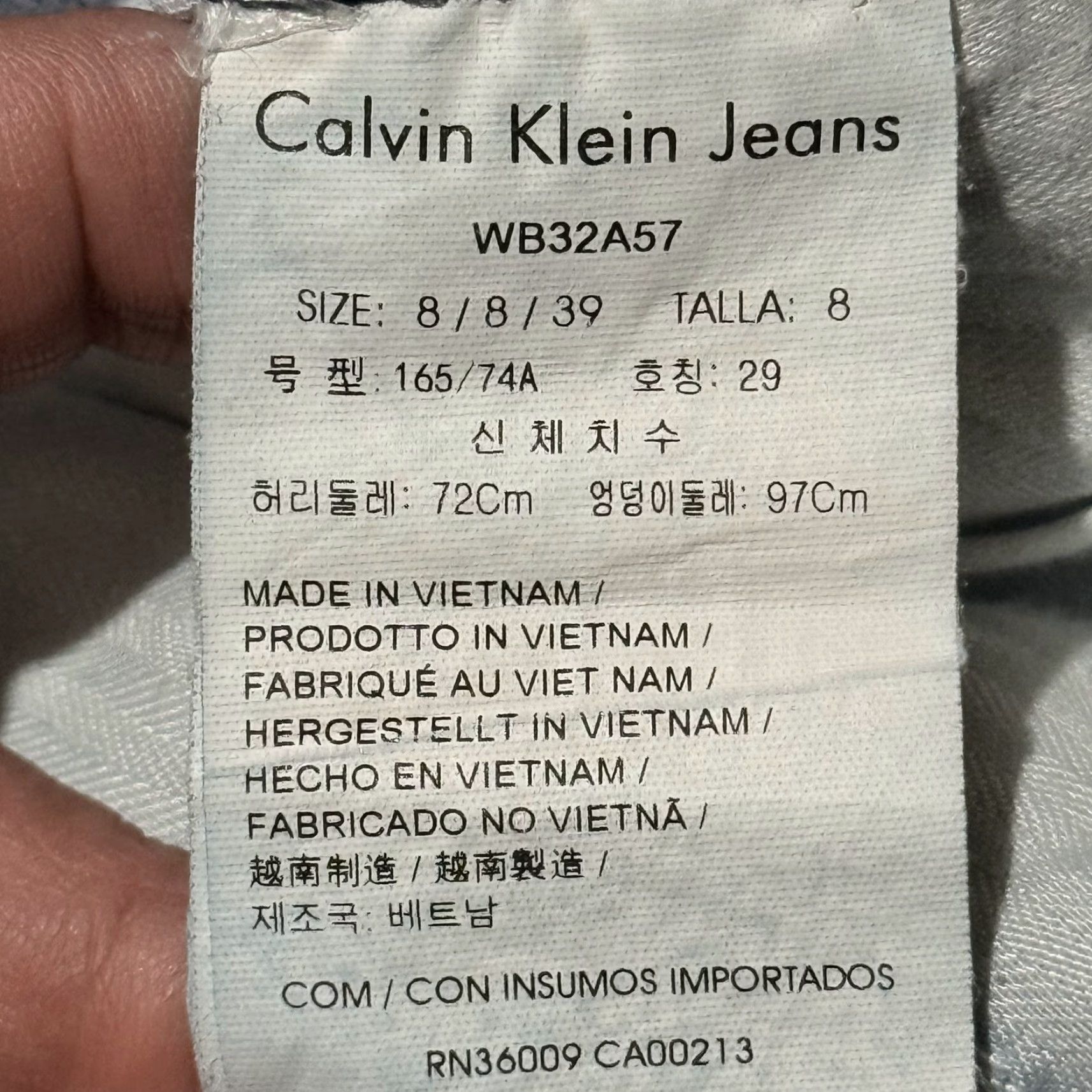 Calvin Klein Calvin Klein Jeans Women’s Dark Wash Denim Stretch Fit Classic Straight Jeans 8 Blue 5-Pocket Design Mens? No — Womens Size 30" / US 8 / IT 44 - 7 Thumbnail