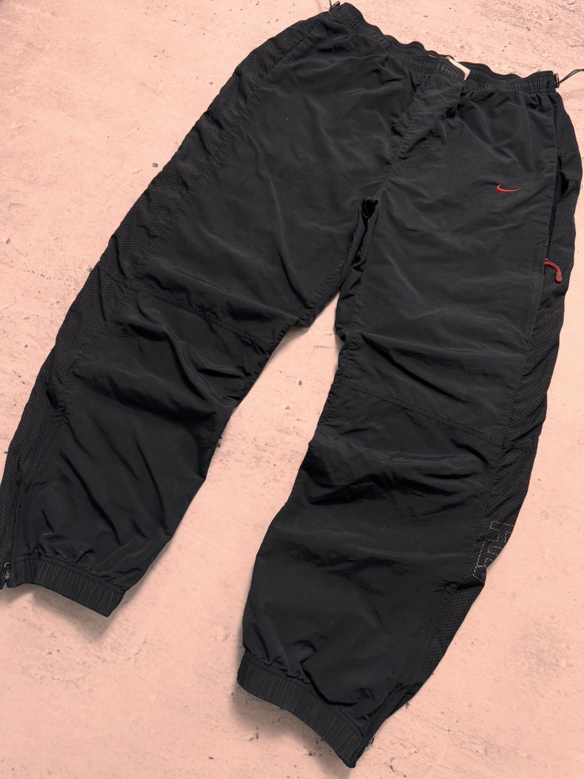 Nike × Vintage NIKE VINTAGE BASIC LOGO OVERSIZE BAGGY PANTS Size US 34 / EU 50 - 2 Thumbnail