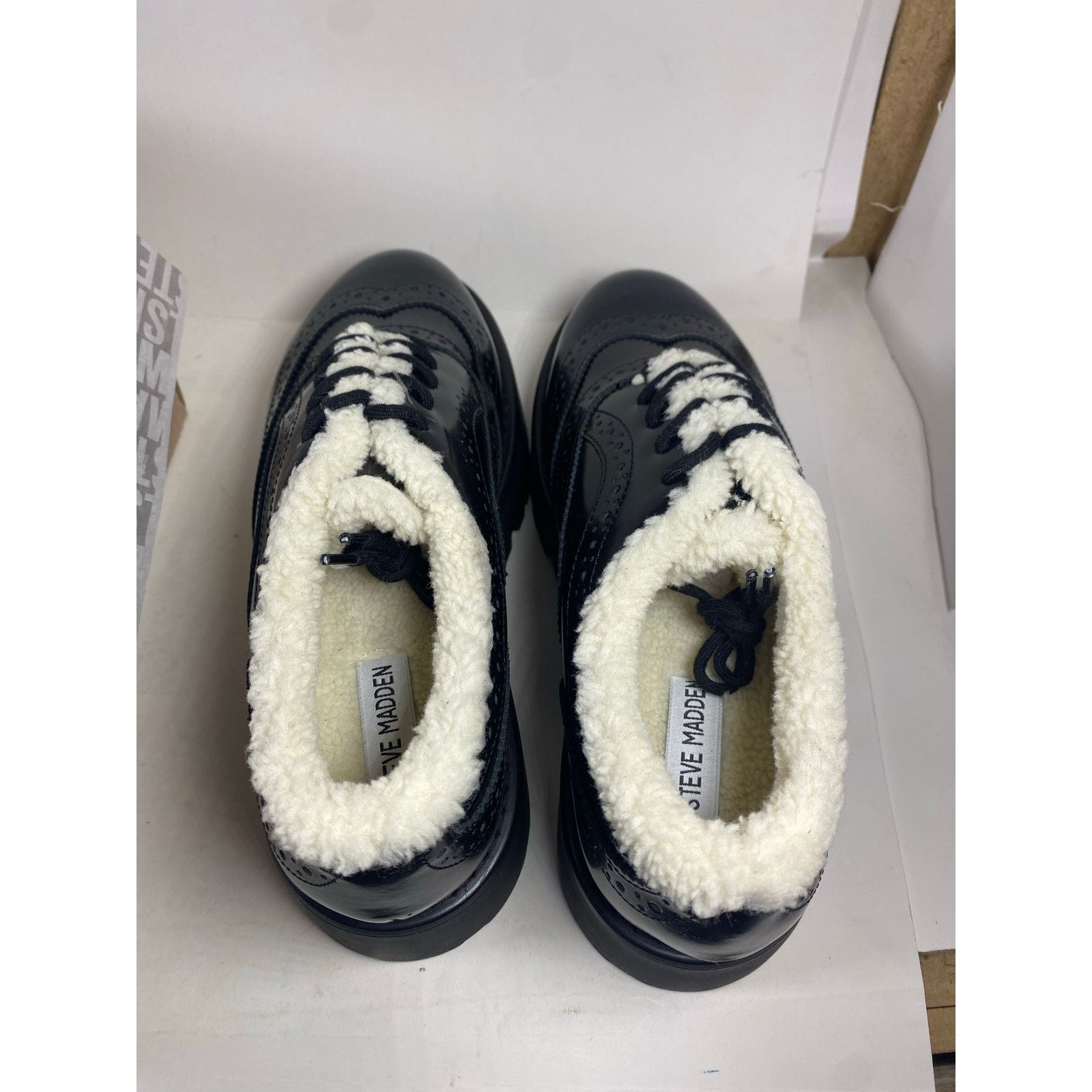 Steve Madden Steve Madden Rudi Black Leather Faux Fur Oxfords Women's 9.5 Size US 9.5 / IT 39.5 - 7 Thumbnail