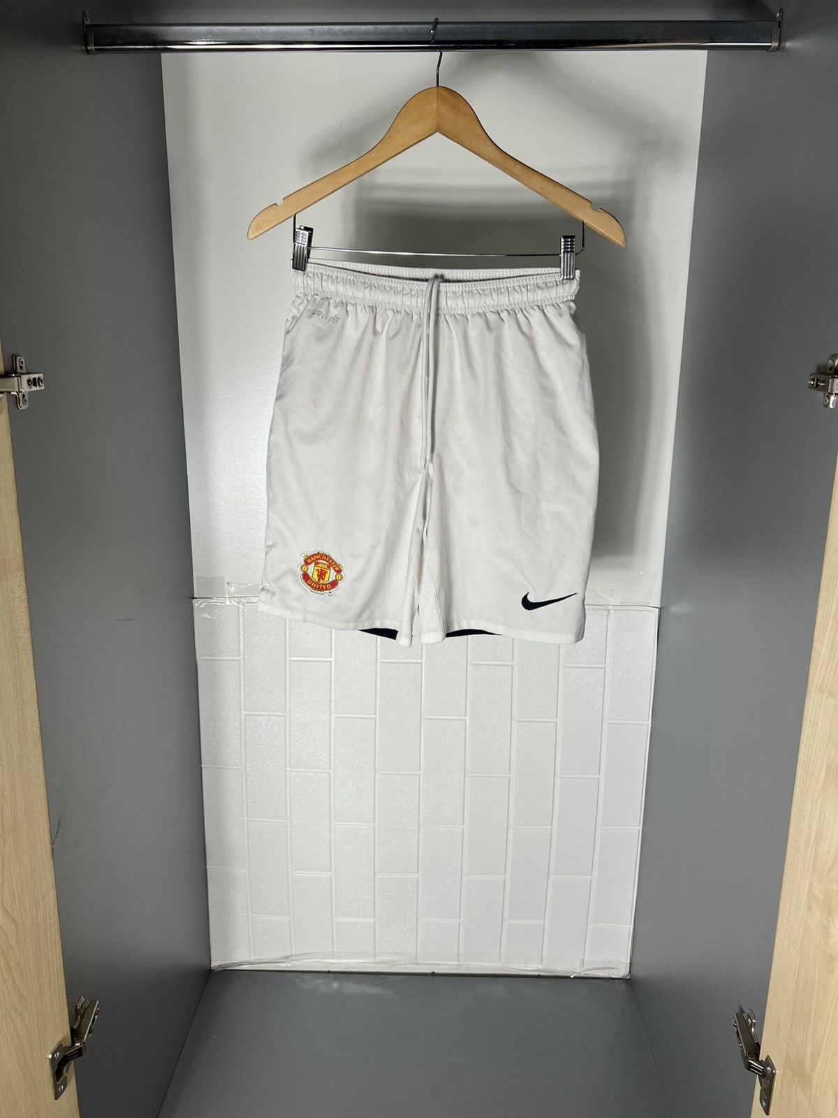Nike VINTAGE NIKE FC MANCHESTER UNITED ENGLAND SOCCER JERSEY 90s Size US M / EU 48-50 / 2 - 1 Thumbnail